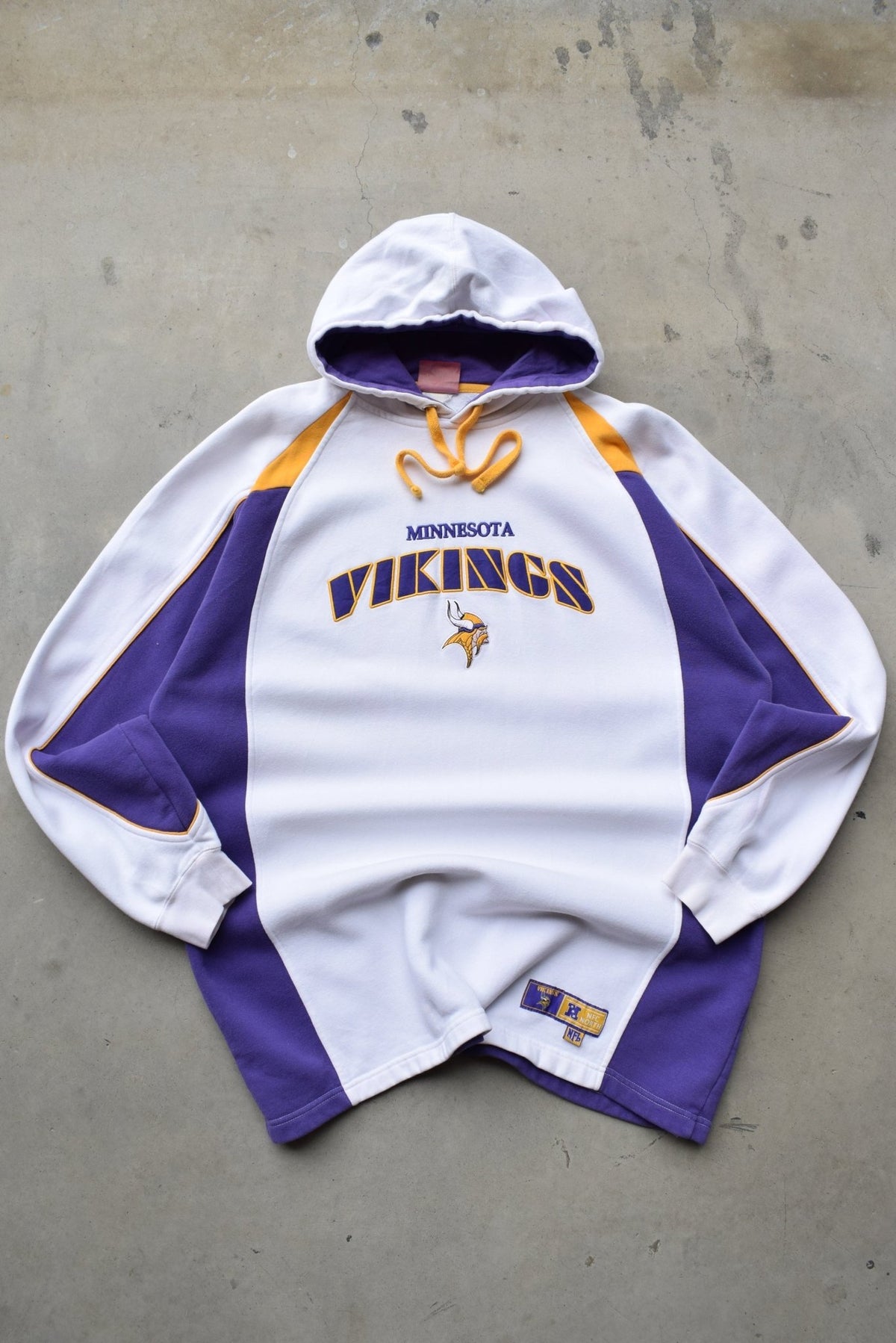 NFL Minnesota Vikings White & Purple Embroidered Hoodie — 2000s (XXL) - Retrospective Store