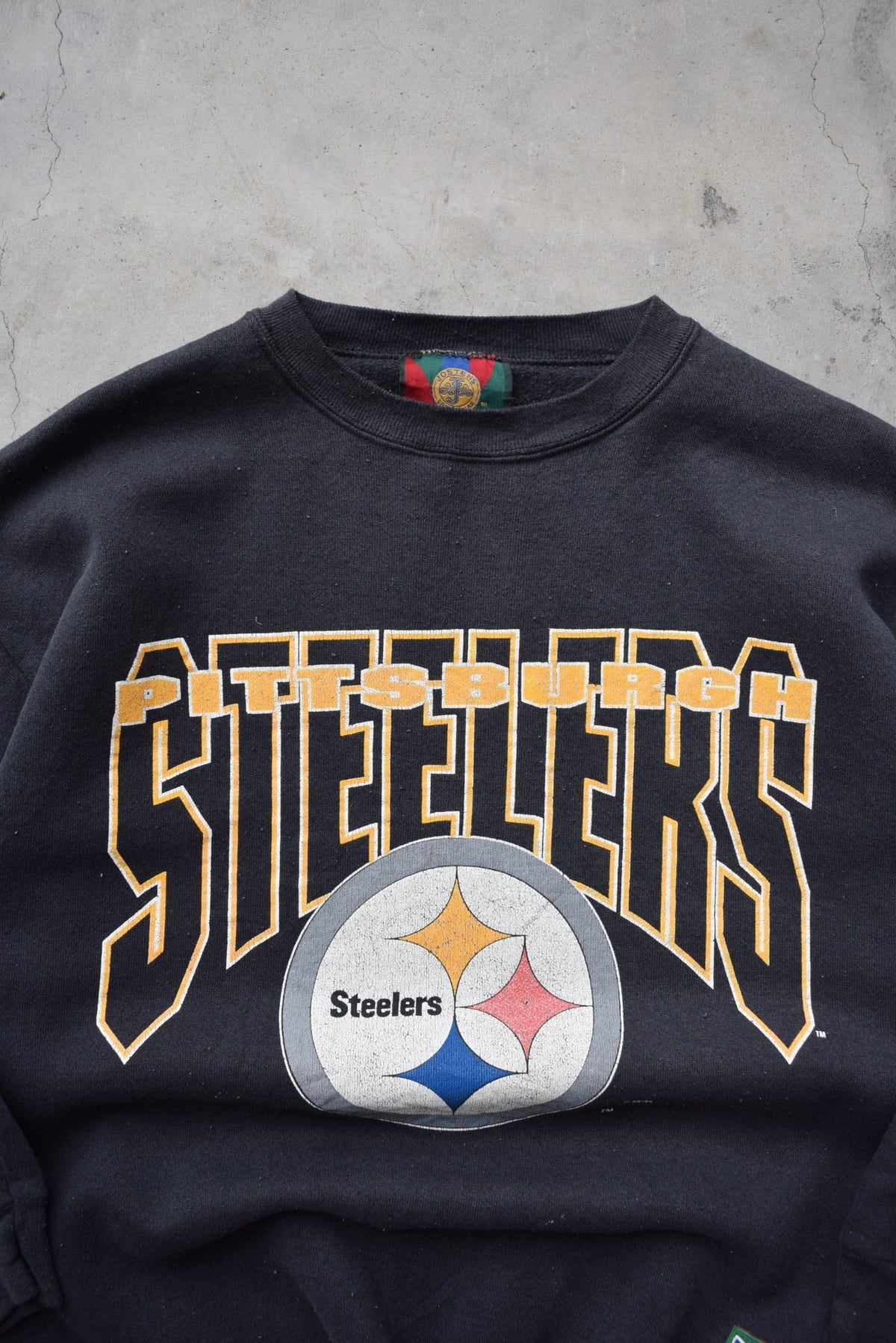 NFL Pittsburgh Steelers Black Graphic Crewneck — 1990s (M) - Retrospective Store