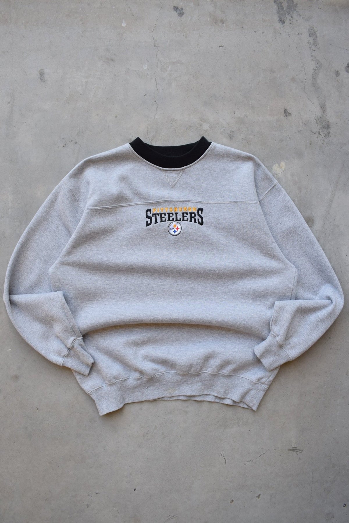 NFL Pittsburgh Steelers Grey Embroidered Spellout Crewneck — 2000s (L) - Retrospective Store