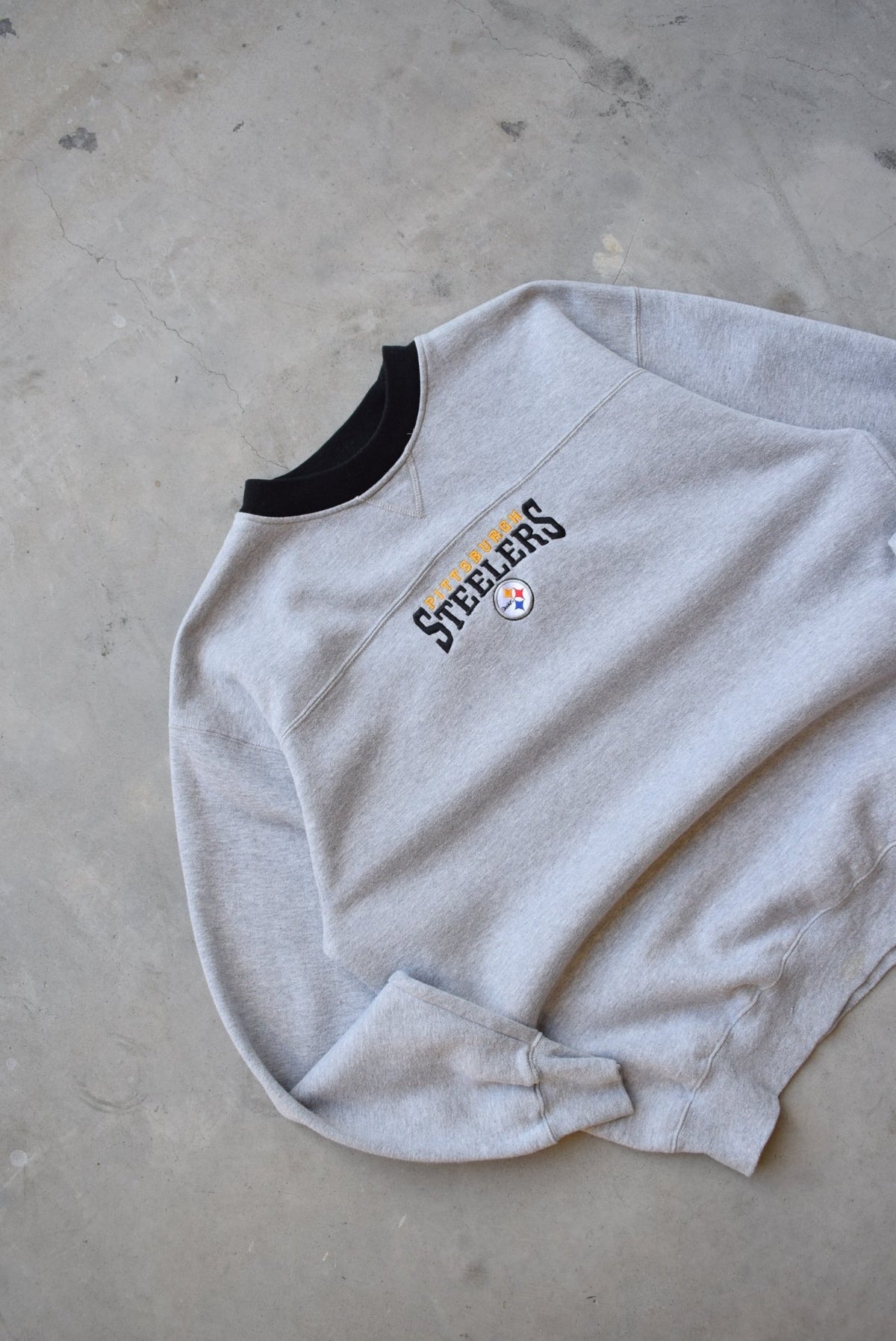 NFL Pittsburgh Steelers Grey Embroidered Spellout Crewneck — 2000s (L) - Retrospective Store