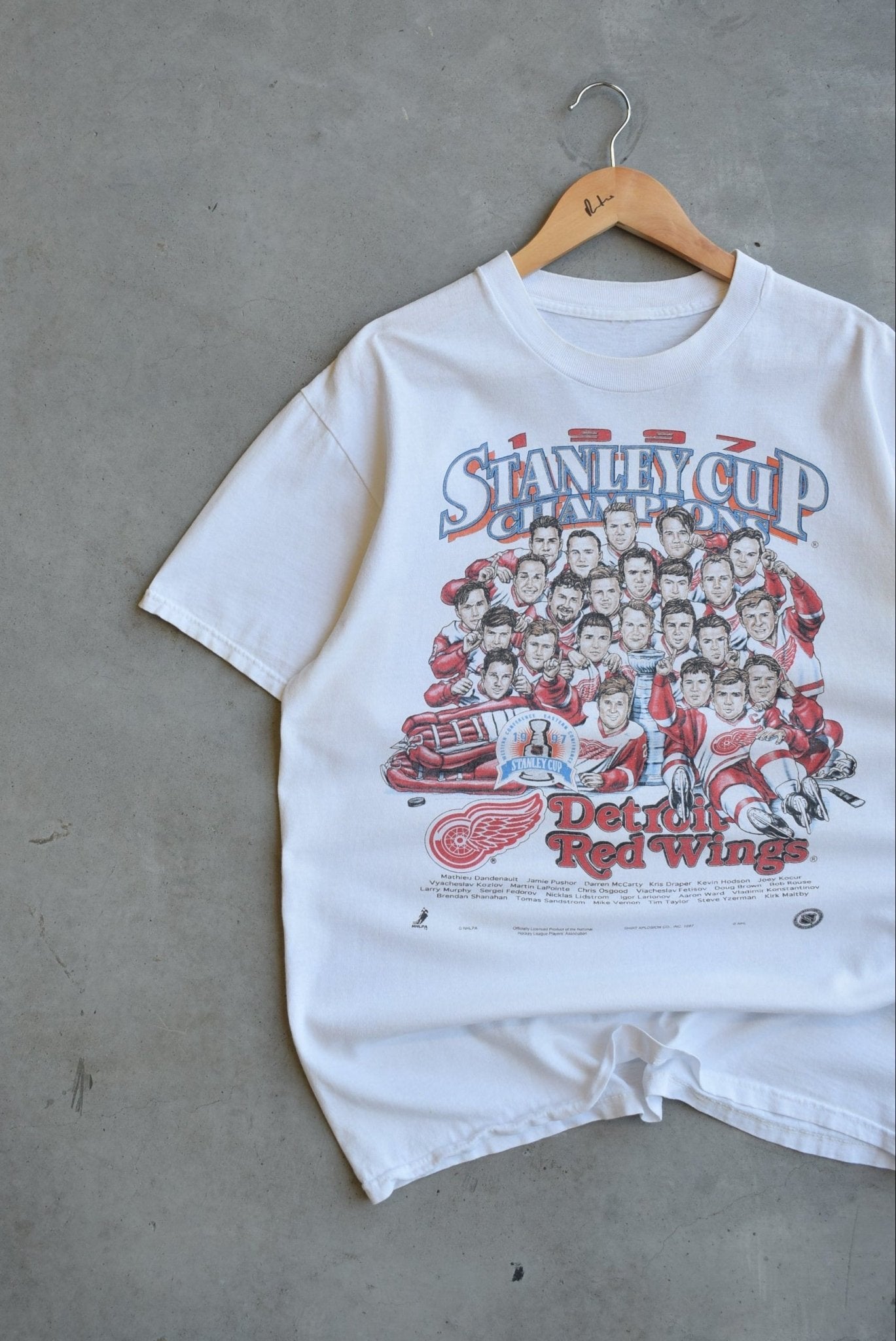 NHL Detroit Red Wings Stanley Cup Champions White Tee — 1997 (L) - Retrospective Store