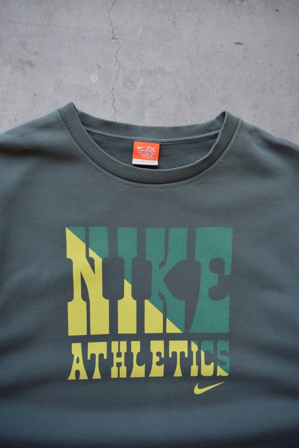 Nike Athletics Green Spellout Crewneck — 2000s (L) - Retrospective Store