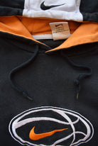 Nike Basketball Black & White Embroidered Spellout Hoodie — 1990s (XL) - Retrospective Store