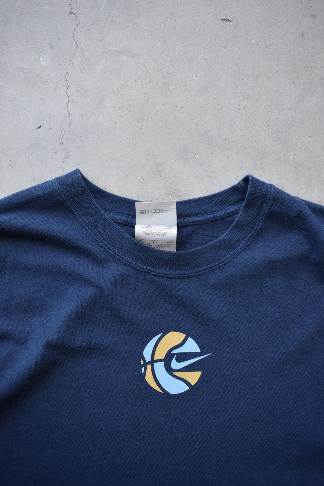 Nike Basketball Navy Graphic Tee — 2005 (XL/XXL) - Retrospective Store