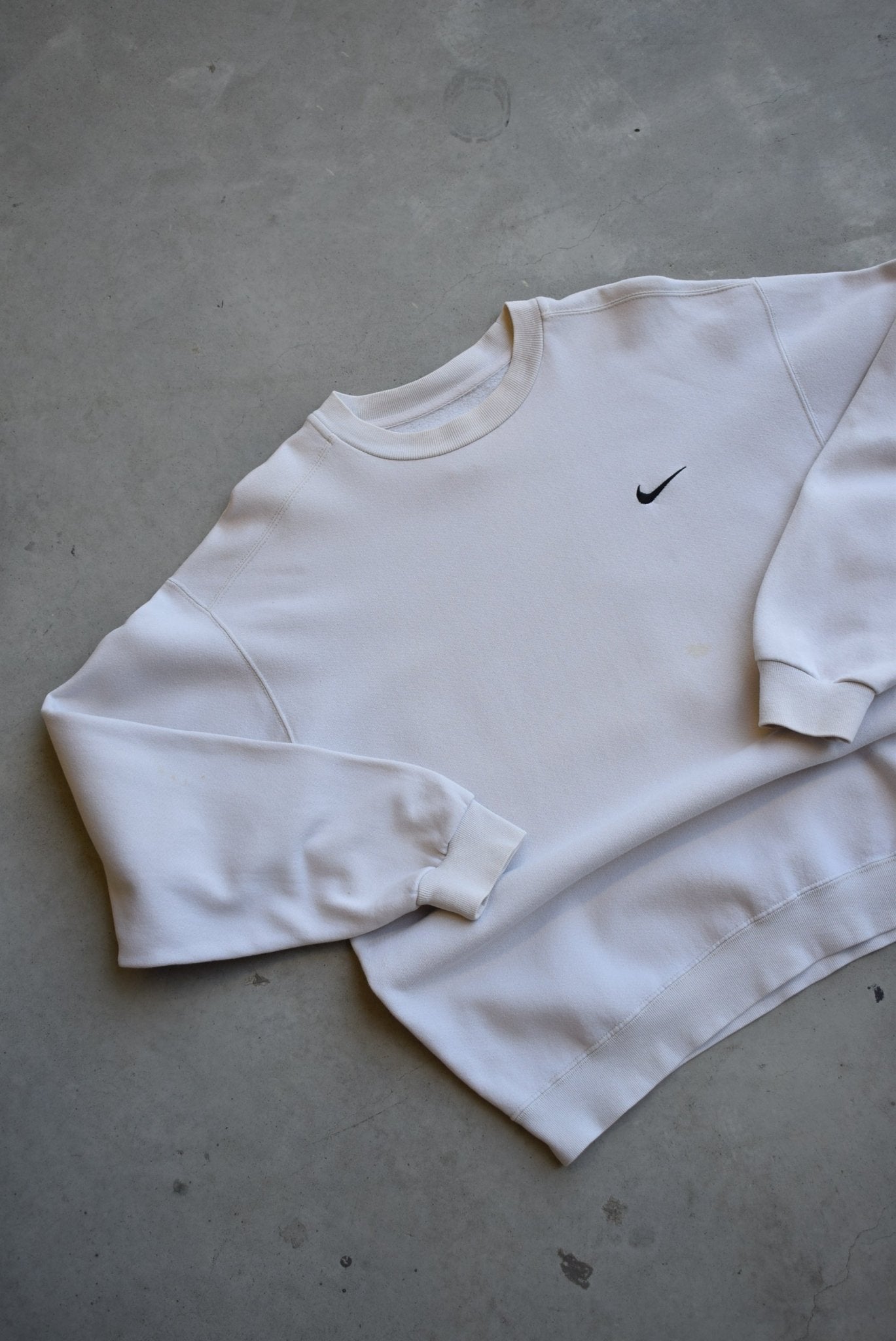 Nike Beige Embroidered Swoosh Crewneck — 1990s (L) - Retrospective Store