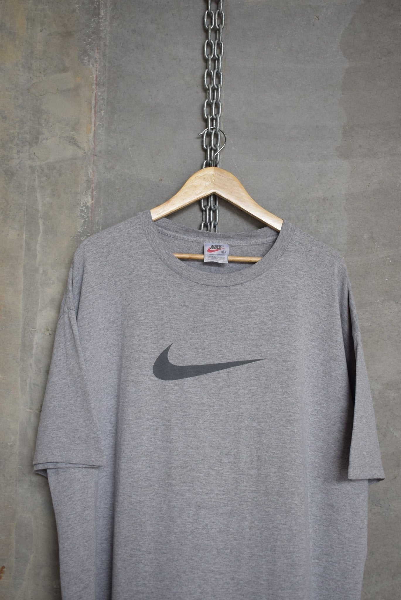 Nike Big Swoosh Tee — 2000s (XL) - Retrospective Store