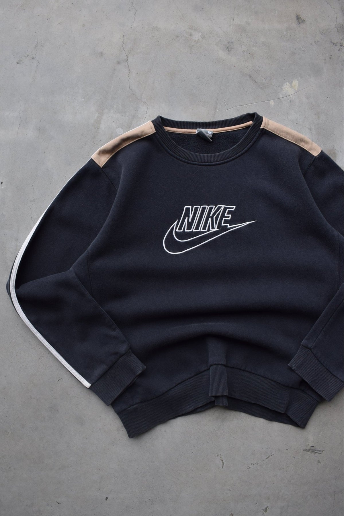 Nike Black Embroidered Spellout Crewneck — 2000s (M) - Retrospective Store