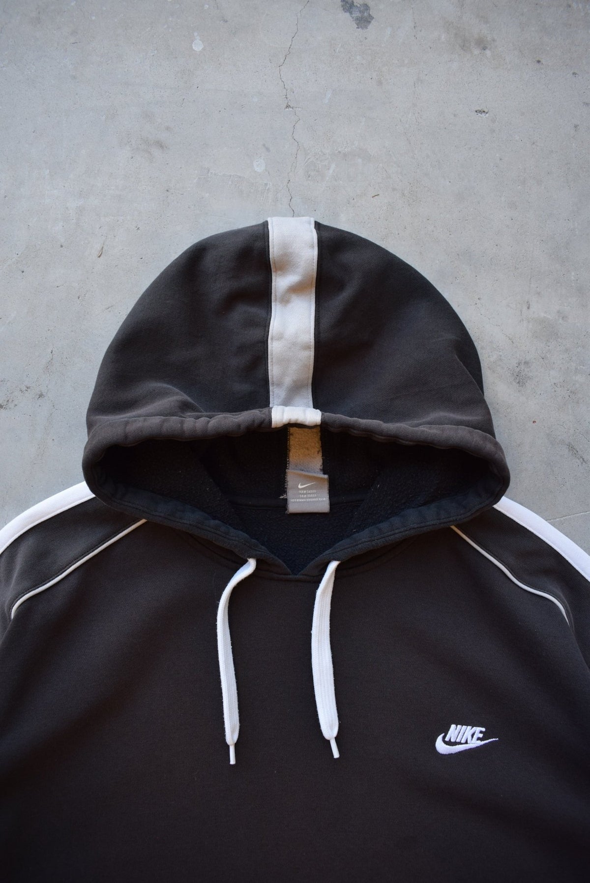 Nike Black Embroidered Spellout Hoodie — 2000s (XL) - Retrospective Store