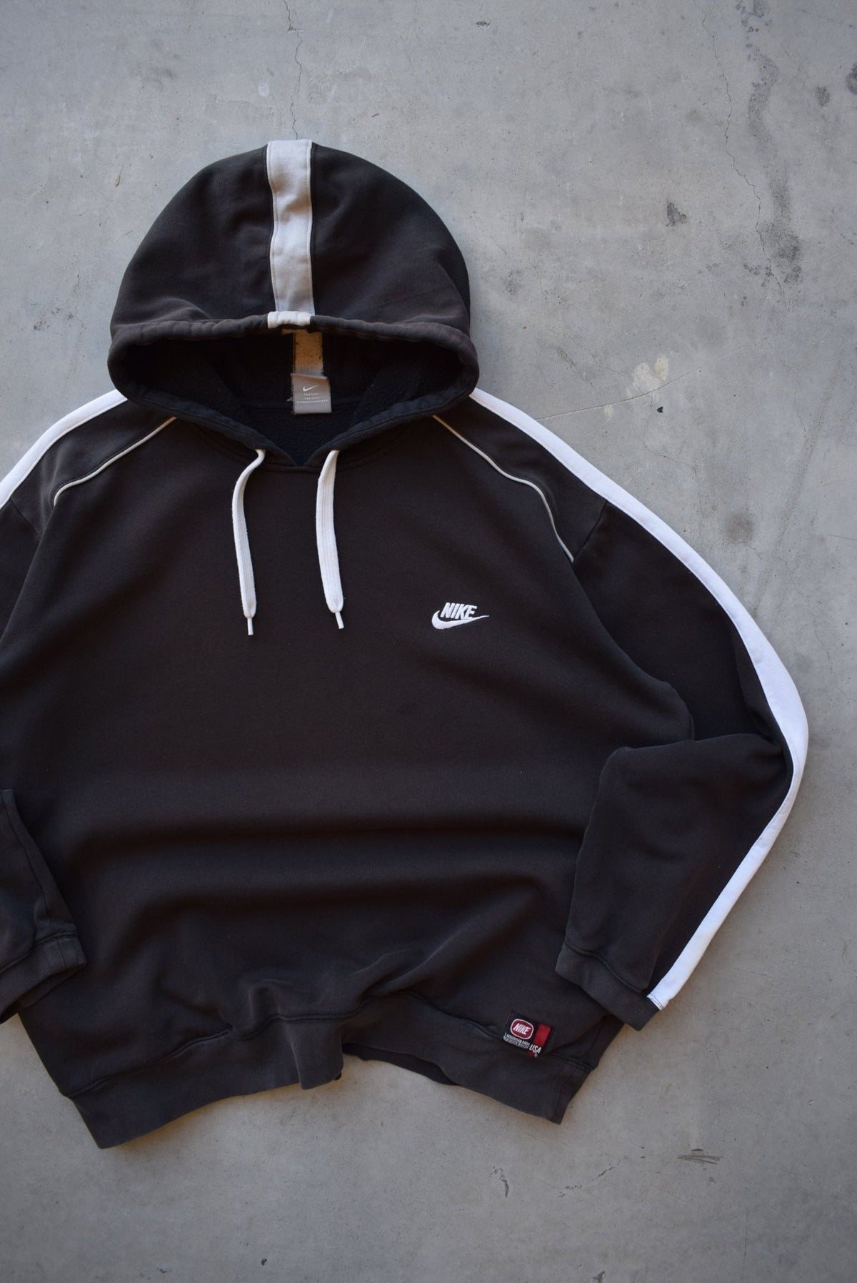 Nike Black Embroidered Spellout Hoodie — 2000s (XL) - Retrospective Store