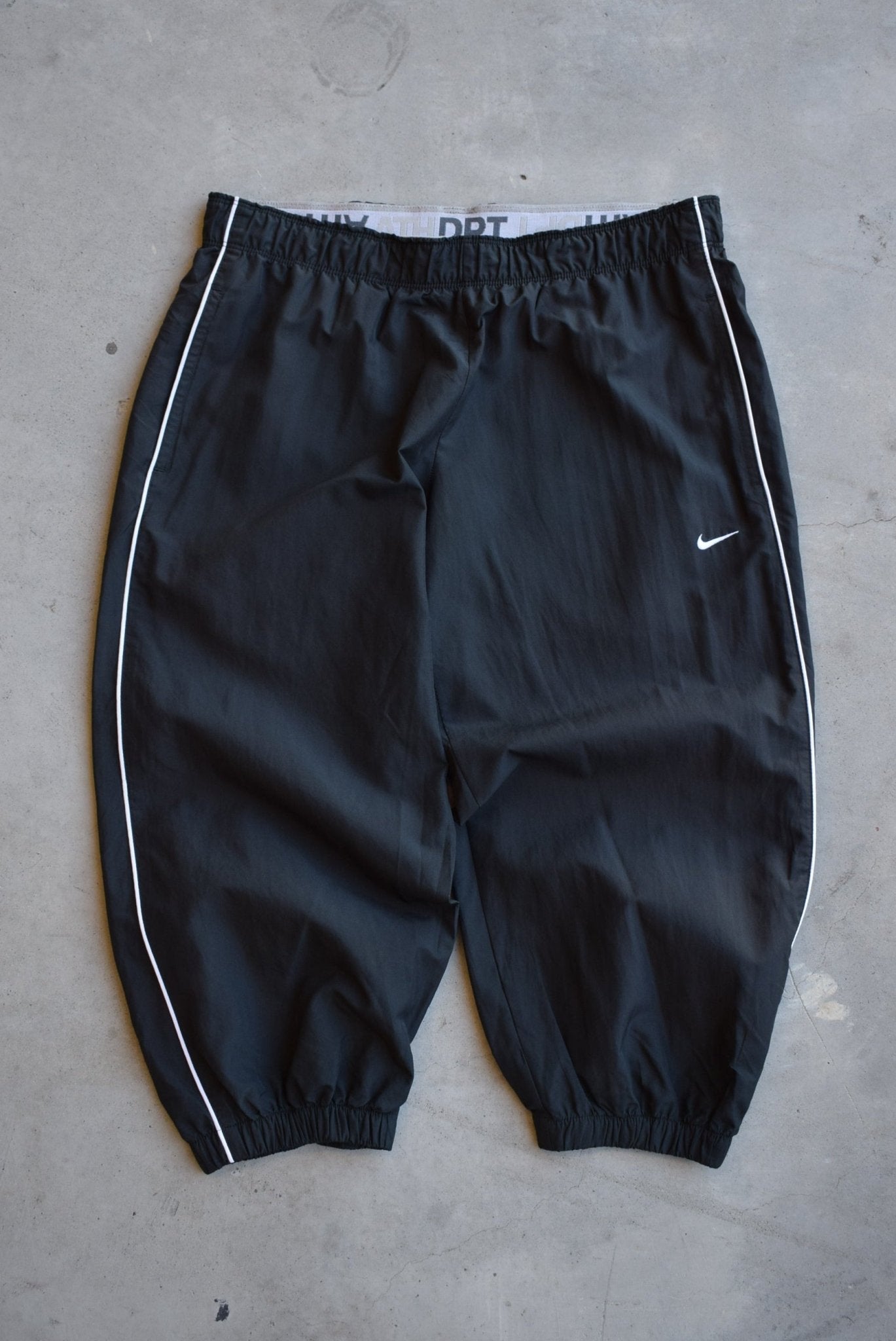 Nike Black Embroidered Swoosh 3/4 Track Pants — 2000s (S) - Retrospective Store