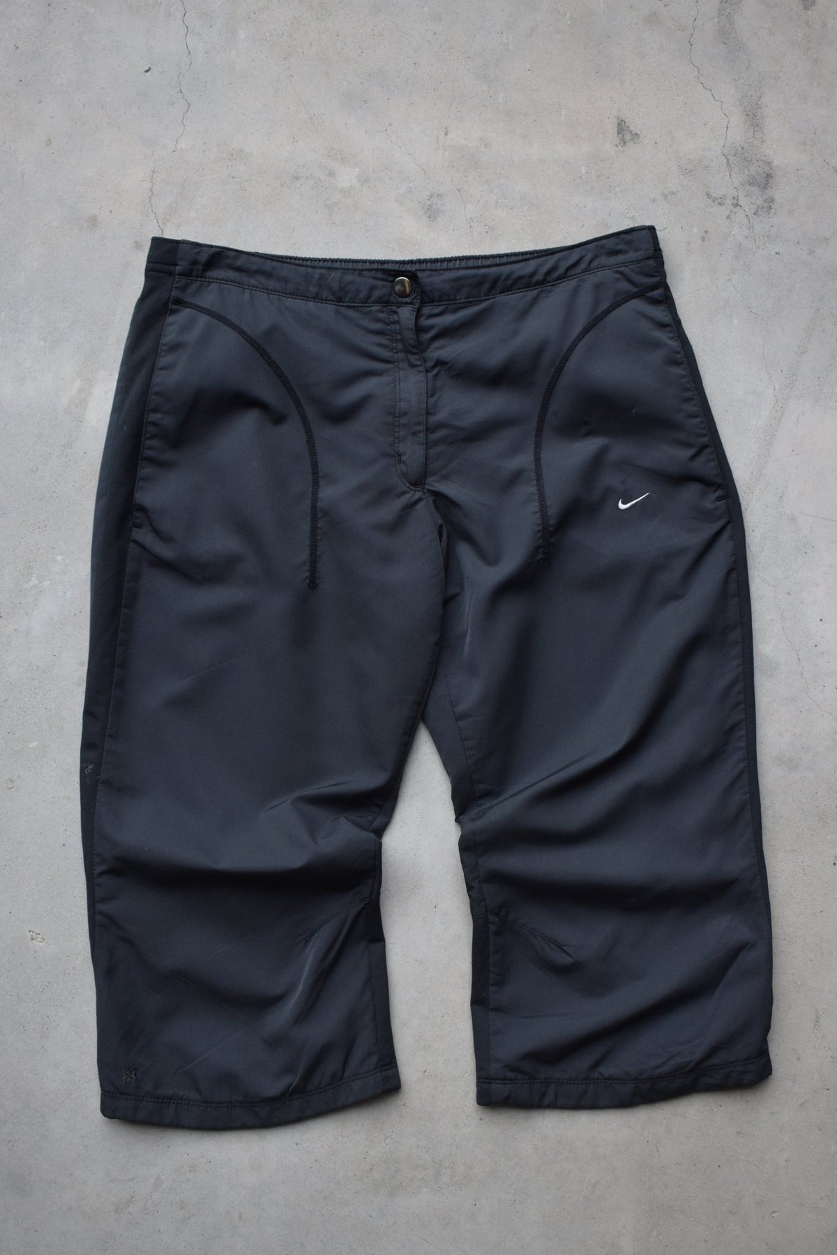 Nike Black Embroidered Swoosh 3/4 Track Pants — 2000s (Women's 10) - Retrospective Store