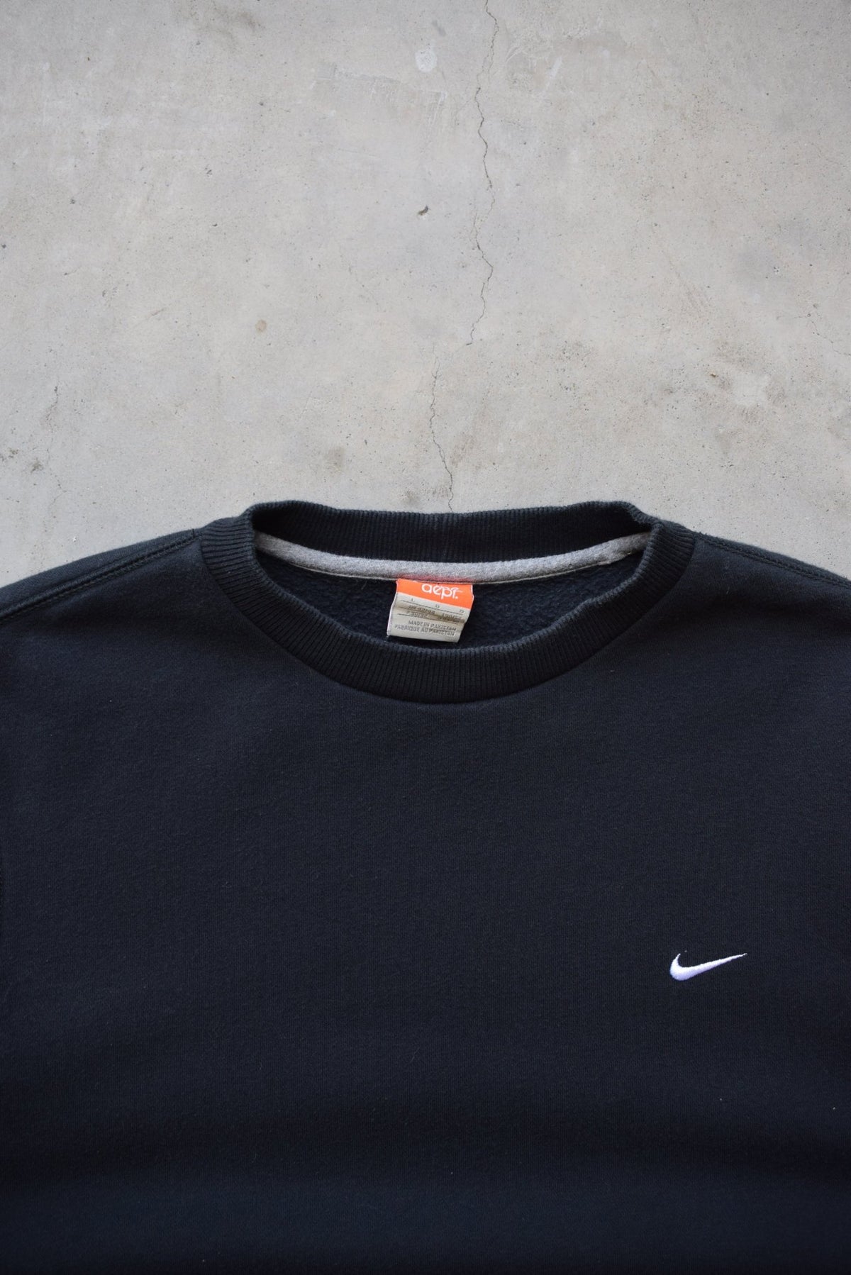 Nike Black Embroidered Swoosh Crewneck — 2000s (M/L) - Retrospective Store