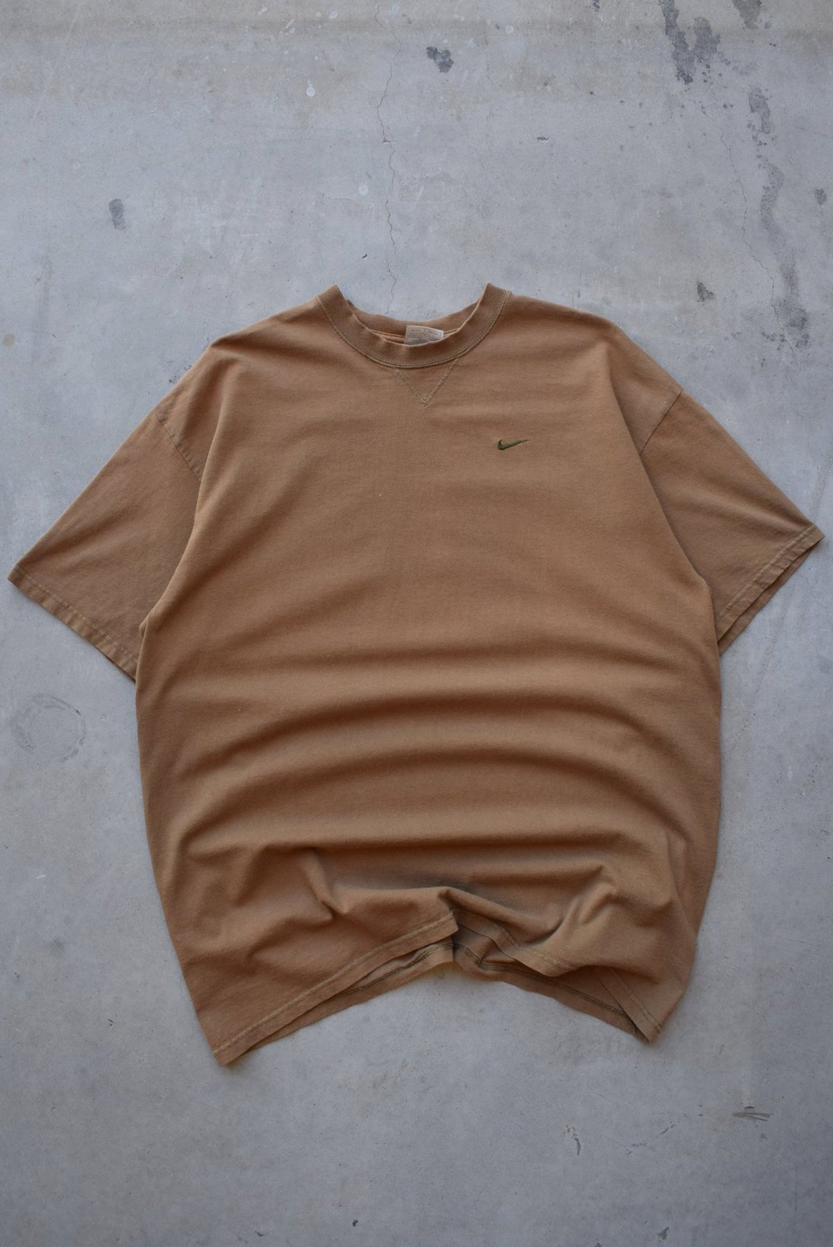 Nike Brown Embroidered Swoosh Tee — 2000s (XL) - Retrospective Store