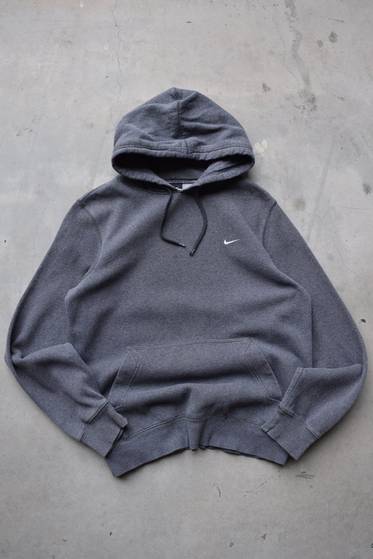 Nike Charcoal Classic Logo Embroidered Swoosh Hoodie — 2000s (M) - Retrospective Store