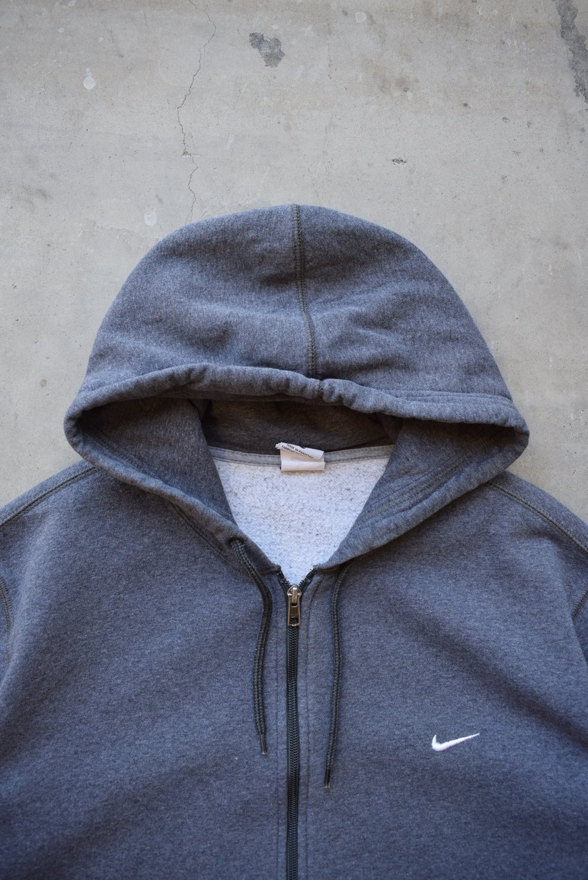 Nike Charcoal Embroidered Swoosh Full-Zip Hoodie — 2000s (XL) - Retrospective Store