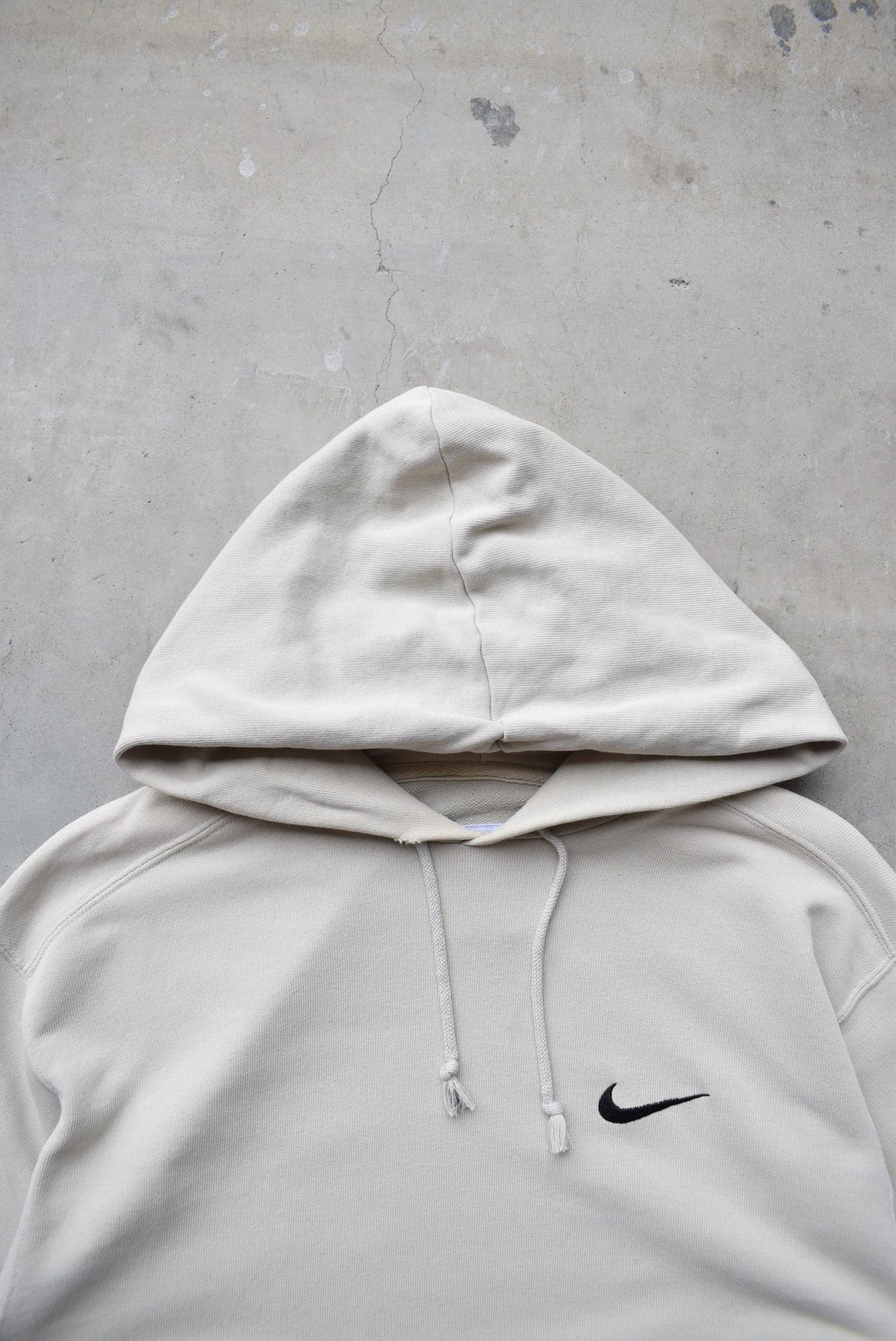 Nike Cream Embroidered Swoosh Hoodie — 1990s (M) - Retrospective Store