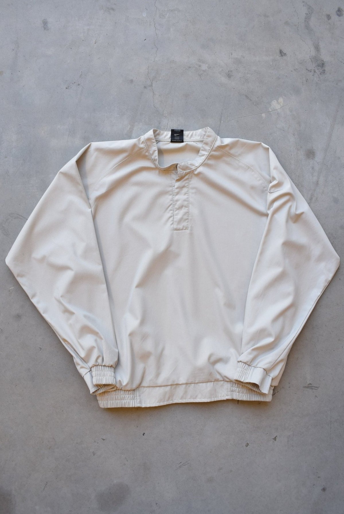 Nike Golf Beige Embroidered Swoosh Quarter Button Pullover Jacket — 2000s (M/L) - Retrospective Store