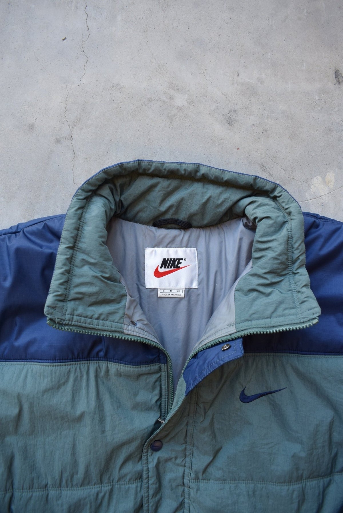 Nike Green & Navy Embroidered Swoosh Puffer Jacket — 1990s (XL/XXL) - Retrospective Store