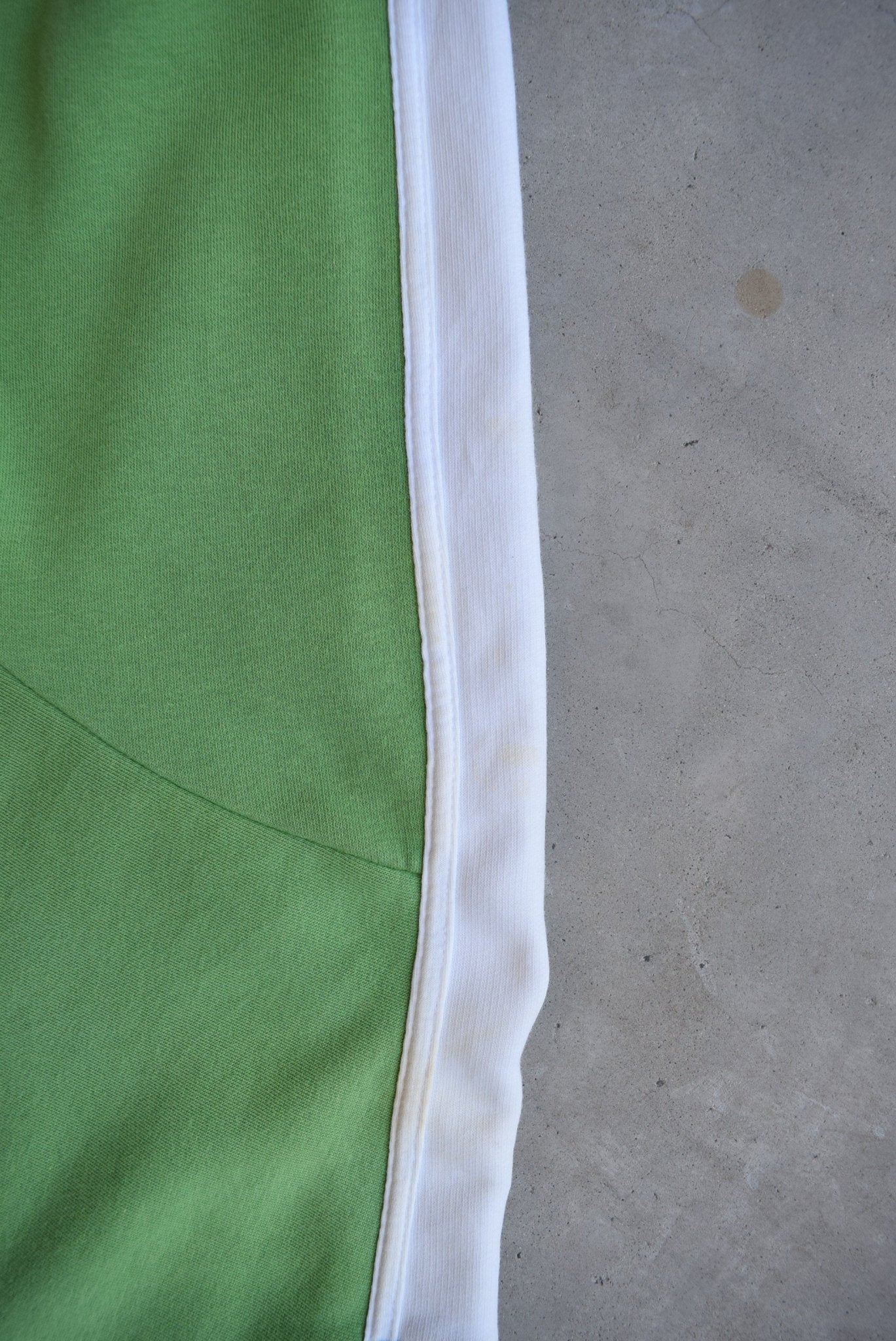 Nike Green & White Embroidered Spellout Crewneck — 2000s (S/M) - Retrospective Store