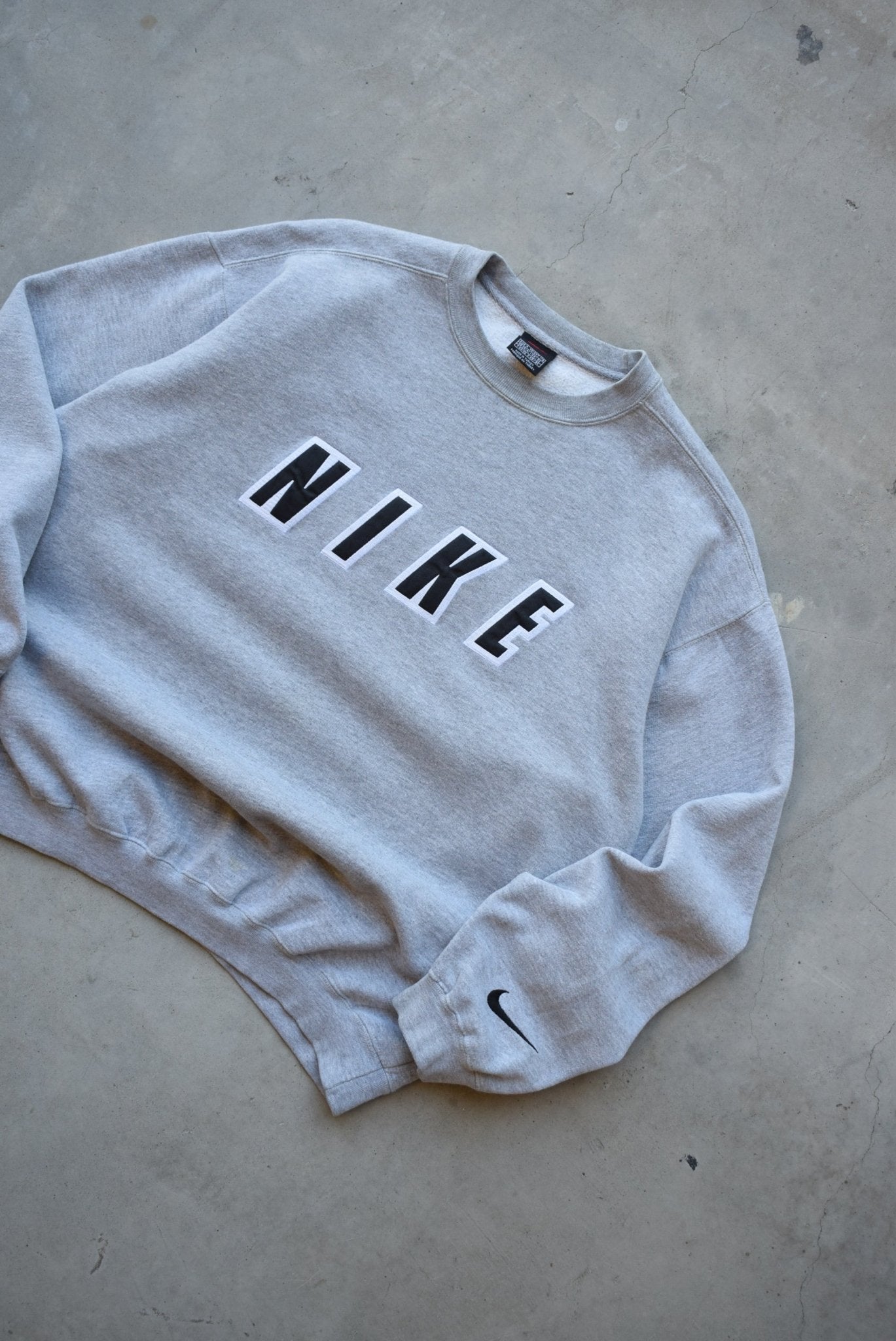 Nike Grey Embroidered Spellout Crewneck — 1990s (M) - Retrospective Store