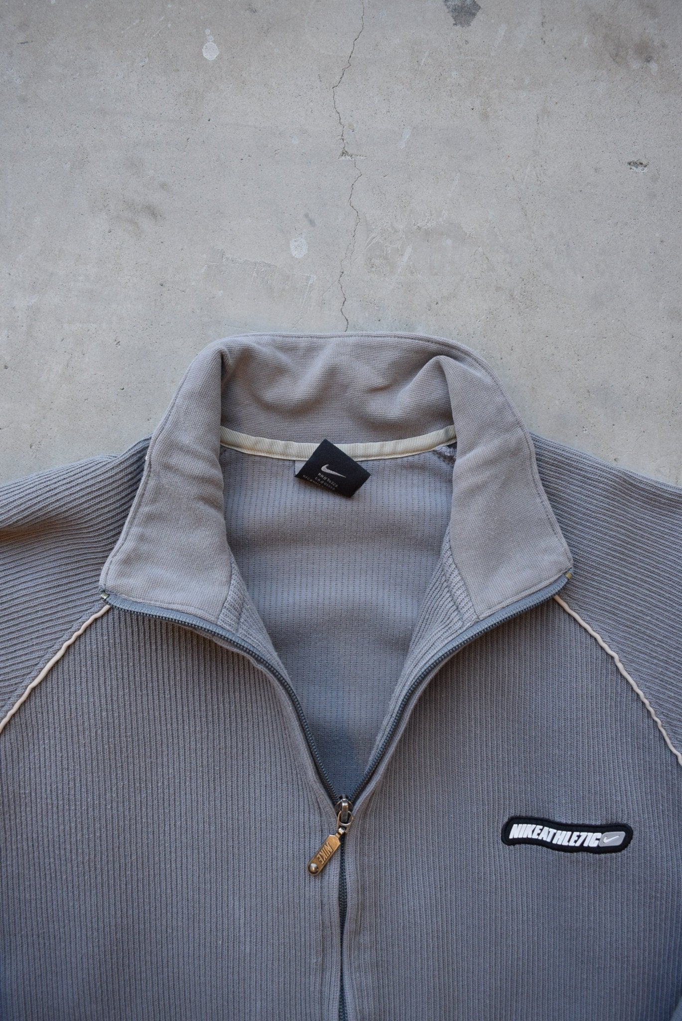 Nike Grey Embroidered Spellout Jacket — 2000s (M/L) - Retrospective Store