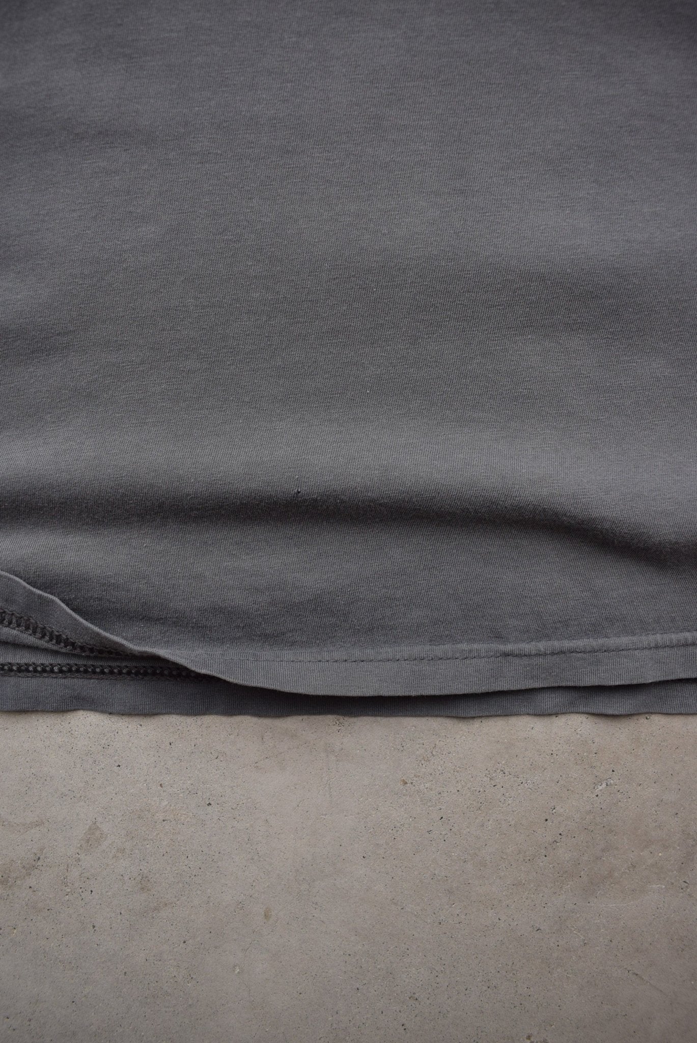 Nike Grey Spellout Tee — 1990s (M) - Retrospective Store