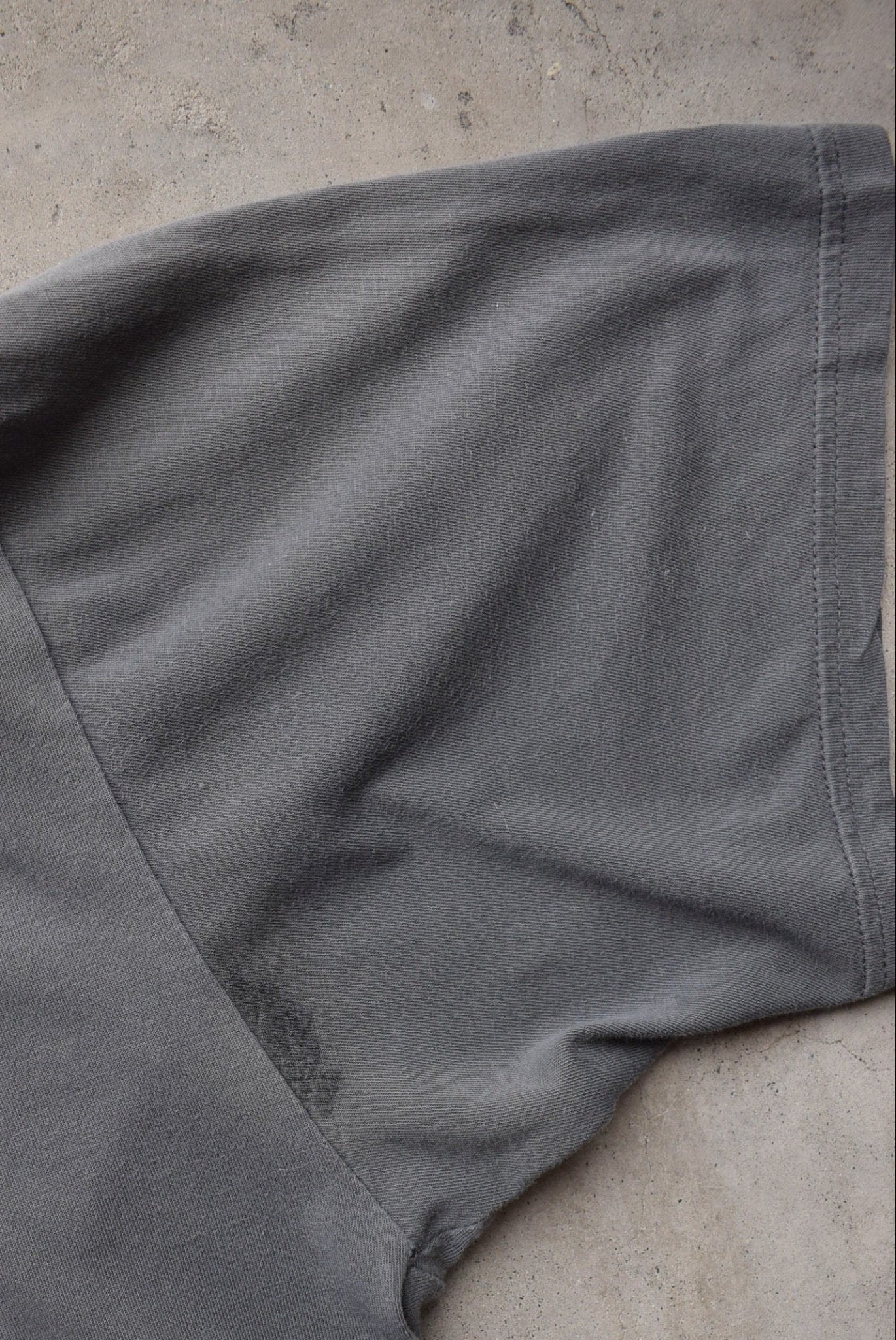 Nike Grey Spellout Tee — 1990s (M) - Retrospective Store