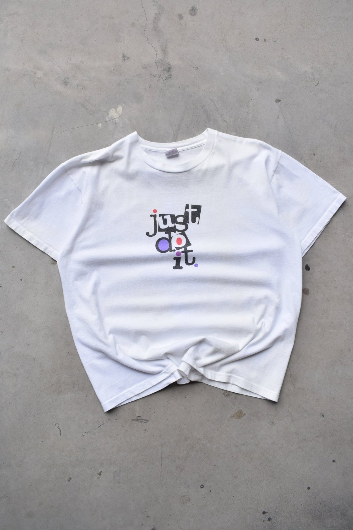 Nike 'Just Do It!' White Graphic Tee — 1990s (L) - Retrospective Store