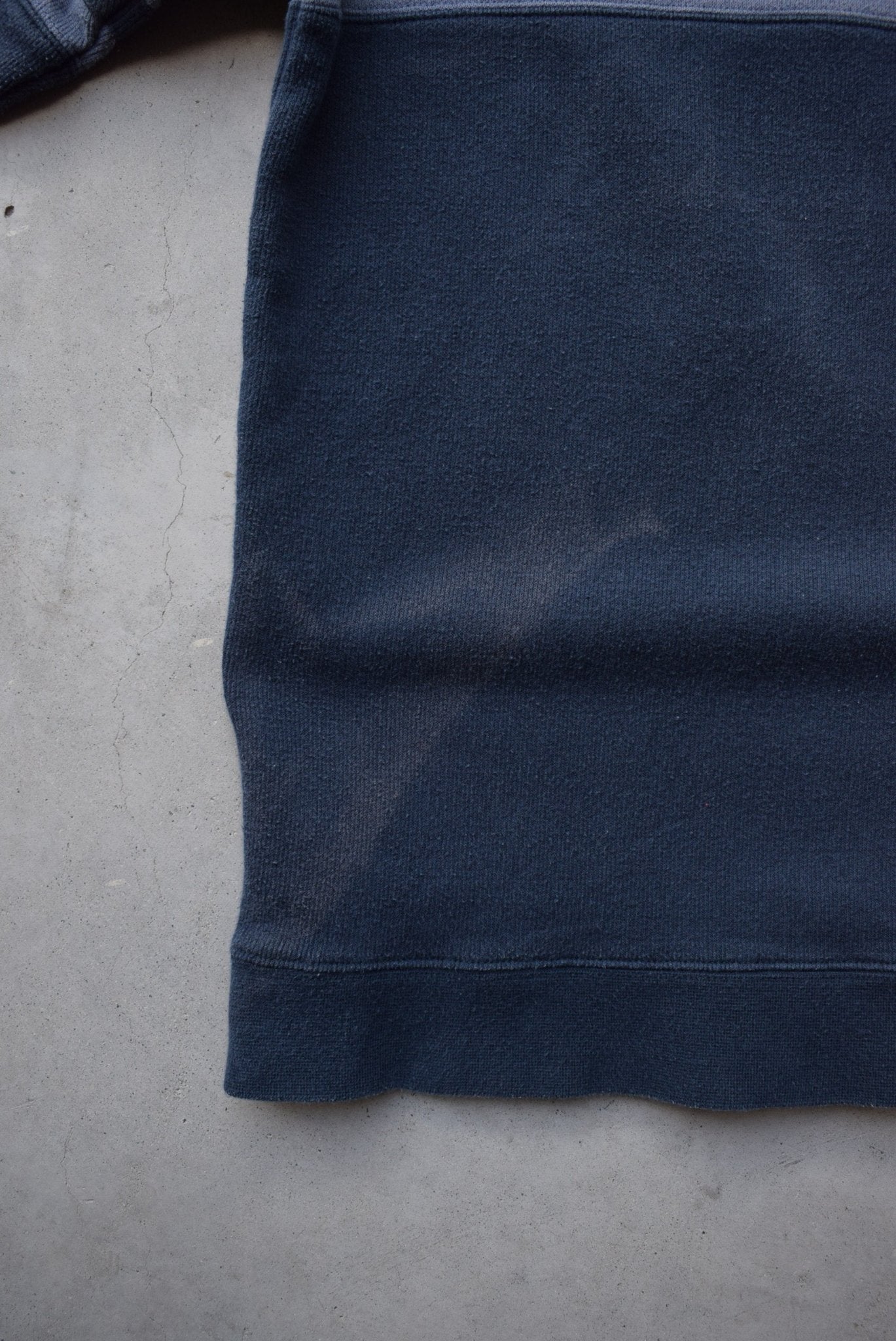 Nike Navy Embroidered Spellout Crewneck — 2000s (M) - Retrospective Store