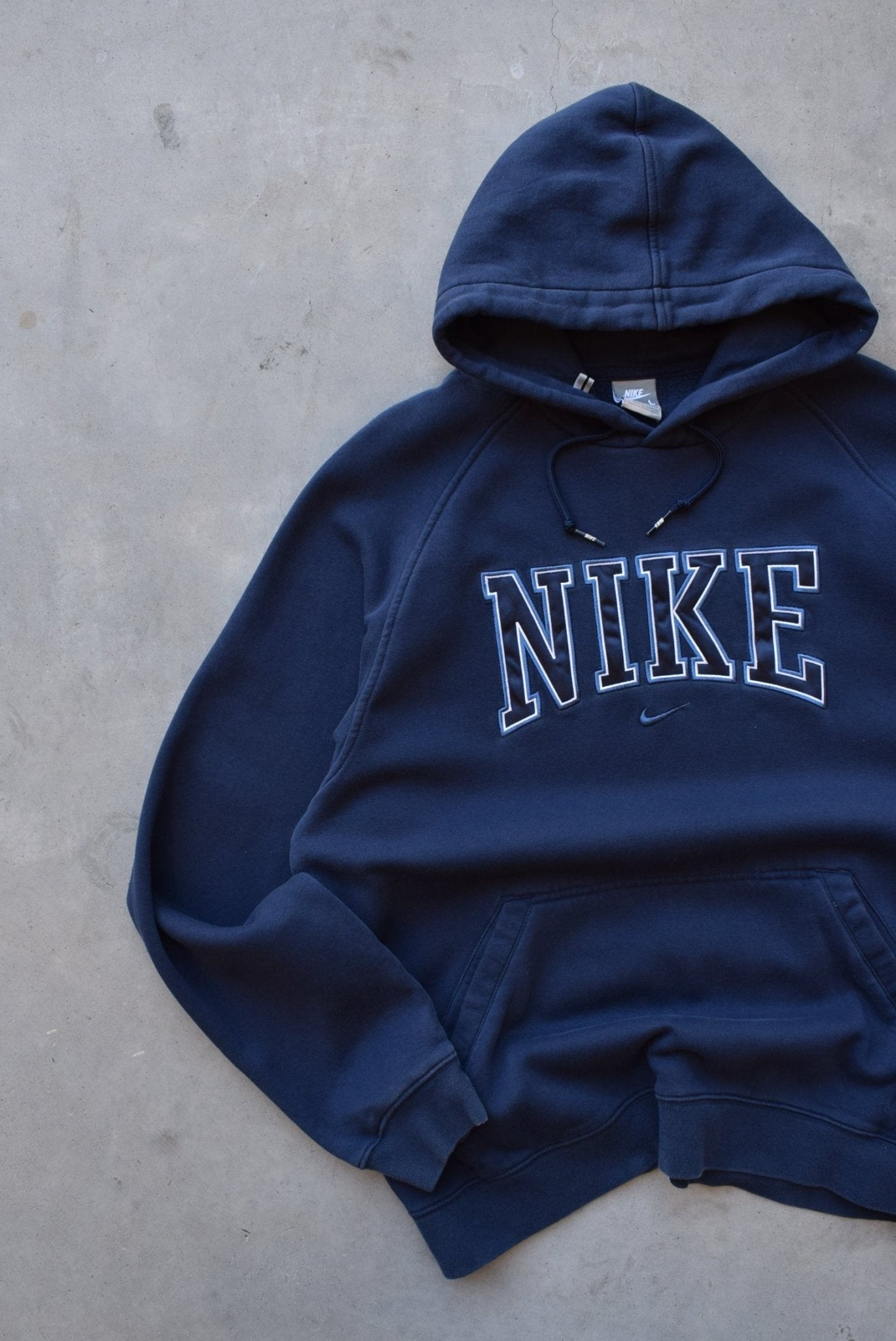 Nike Navy Embroidered Spellout Hoodie — 2000s (L) - Retrospective Store