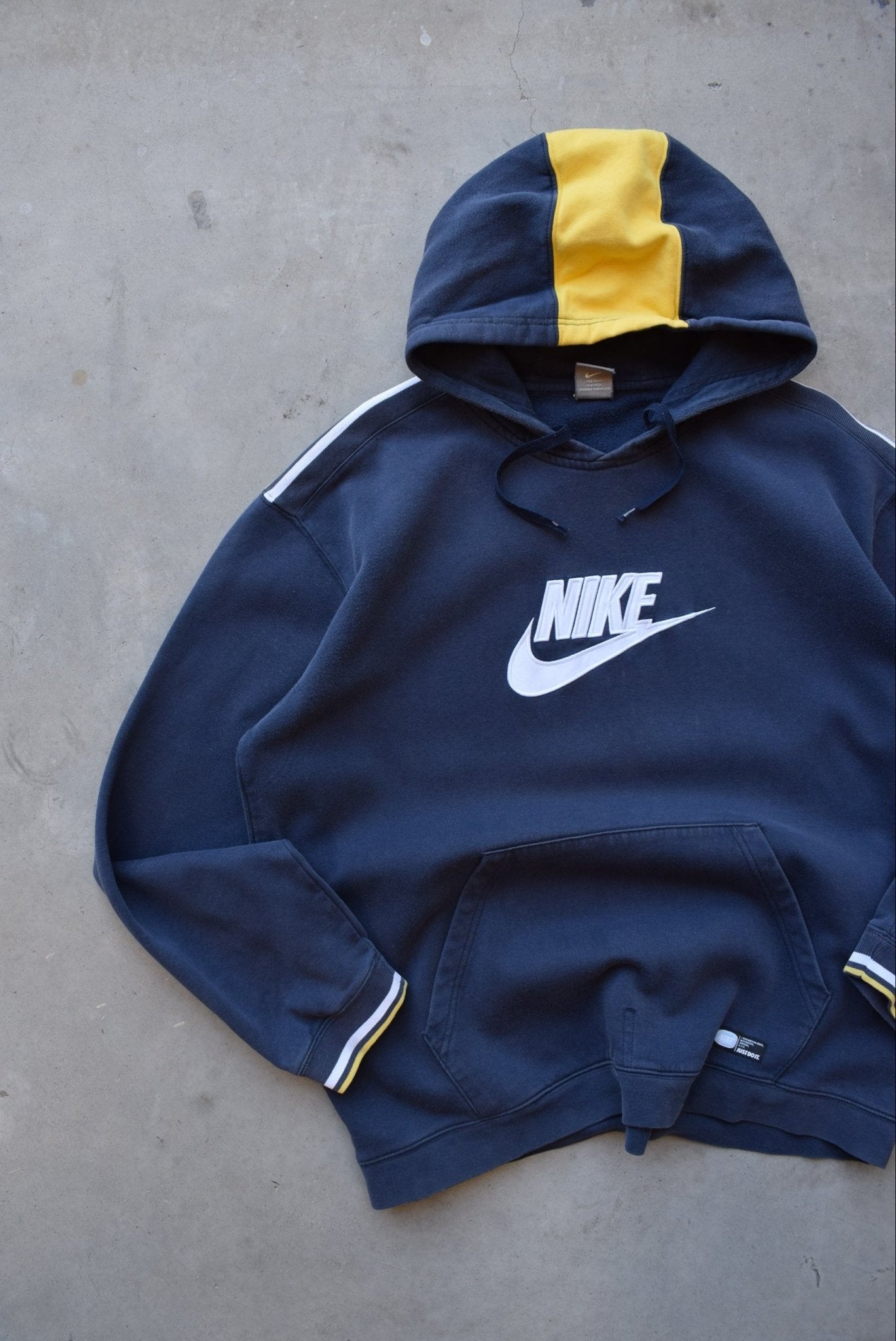 Nike Navy Embroidered Spellout Hoodie — 2000s (XL) - Retrospective Store