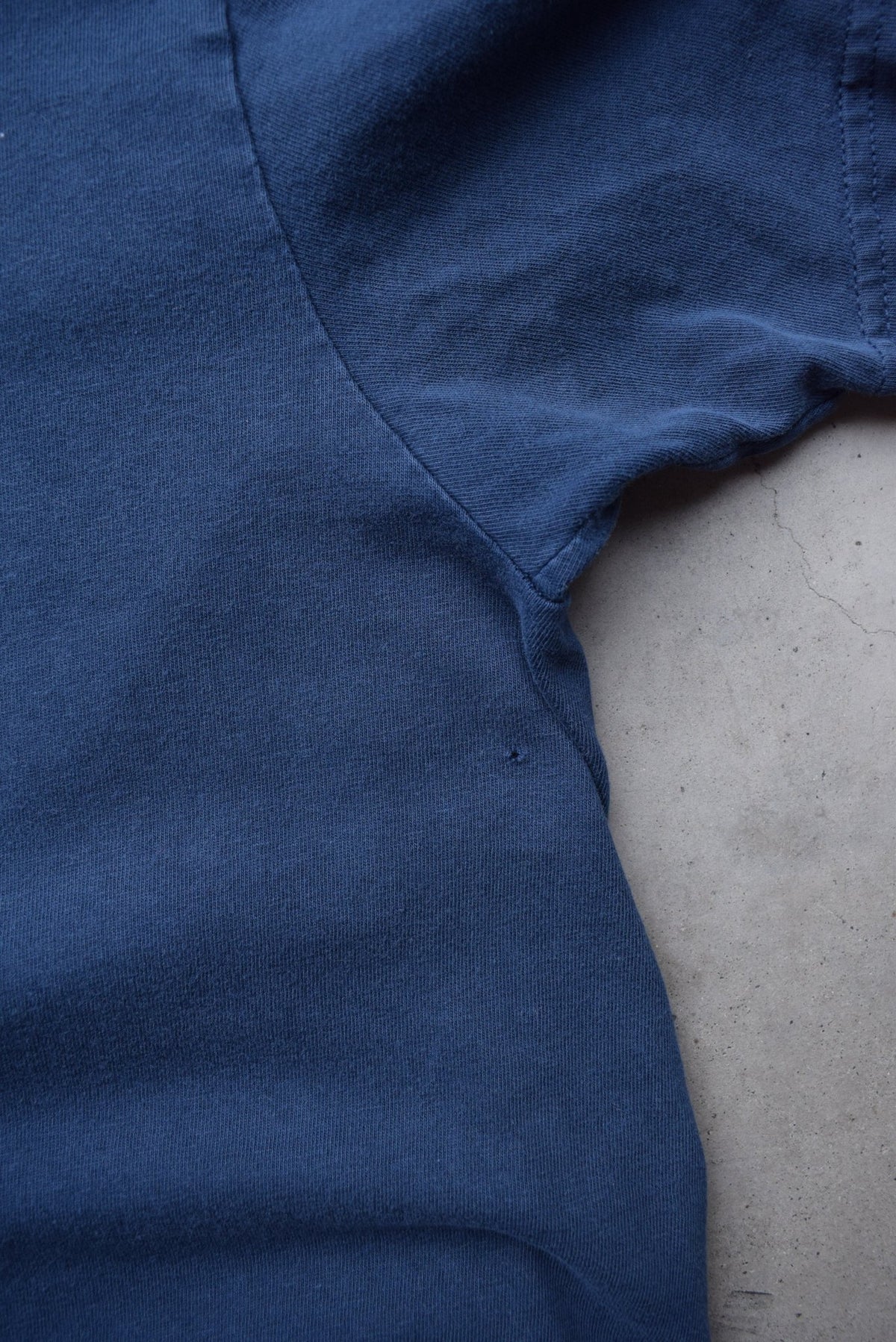 Nike Navy Embroidered Swoosh Tee — 2000s (M) - Retrospective Store