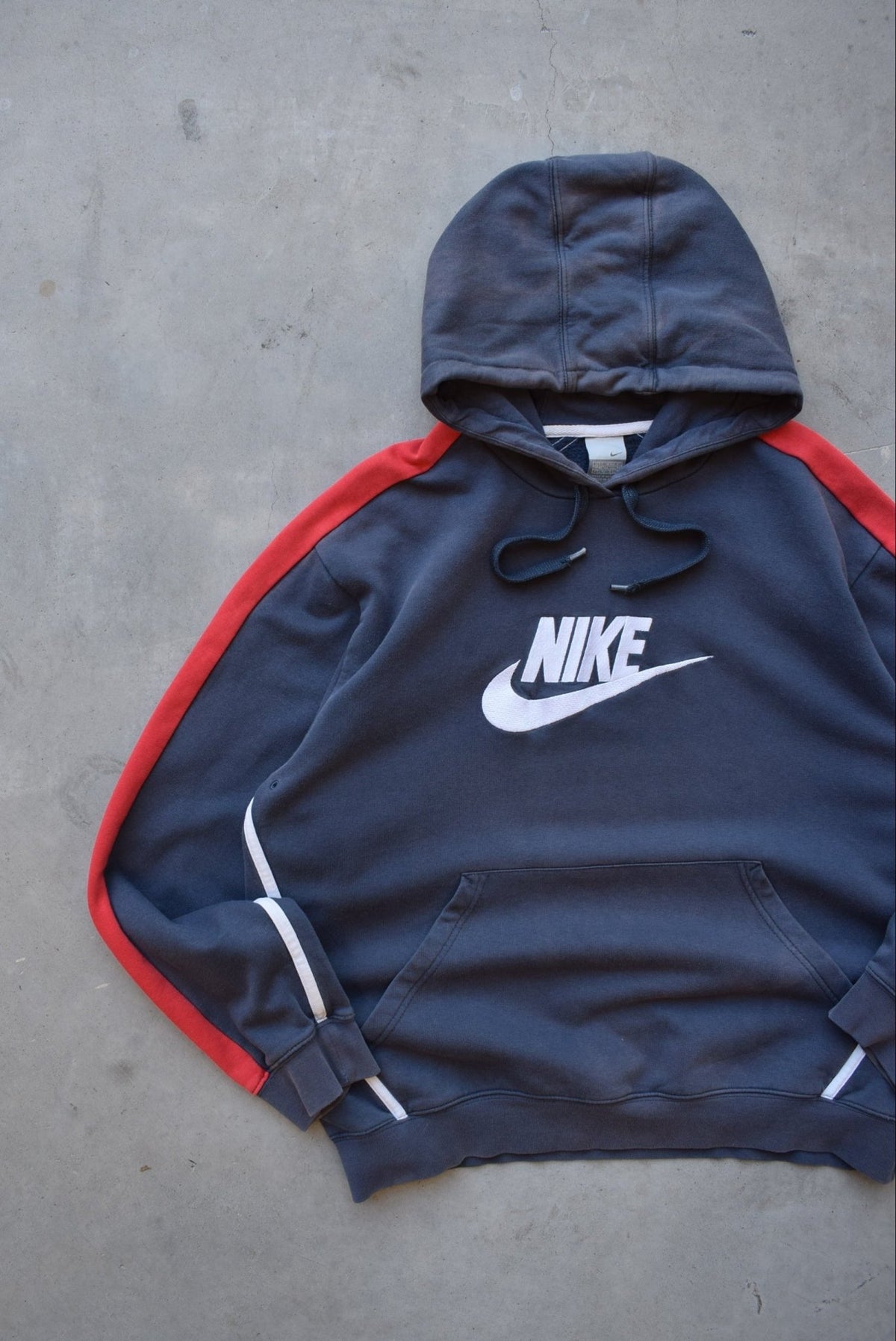 Nike Navy & Red Embroidered Spellout Hoodie — 2000s (M/L) - Retrospective Store