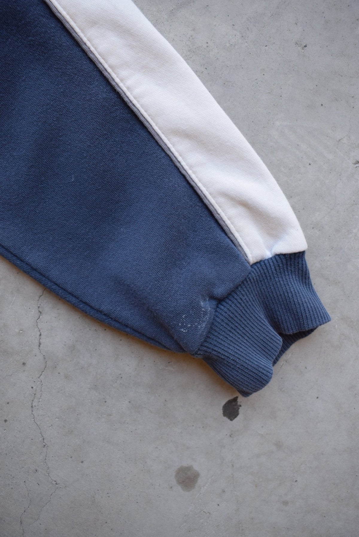 Nike Navy & White Embroidered Spellout Hoodie — 2000s (S) - Retrospective Store