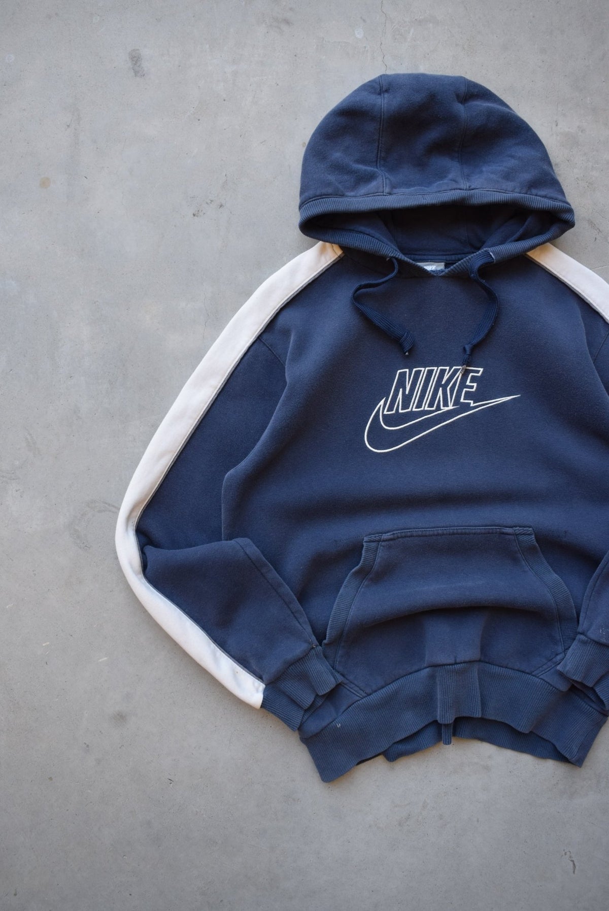 Nike Navy & White Embroidered Spellout Hoodie — 2000s (S) - Retrospective Store