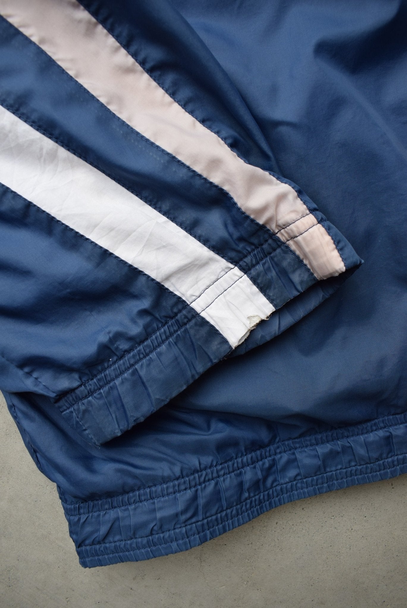 Nike Navy & White Embroidered Spellout Jacket — 1990s (M) - Retrospective Store