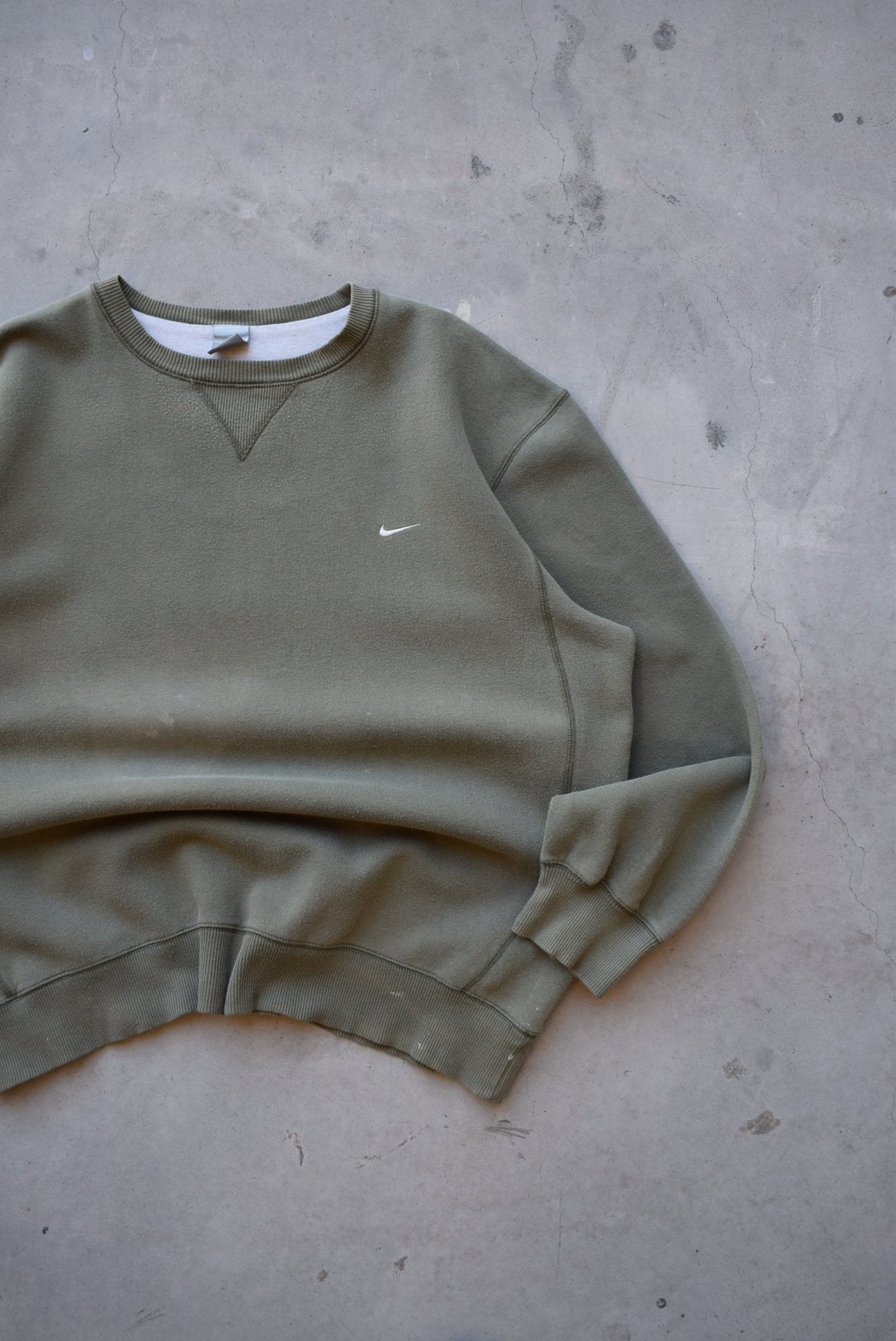 Nike Olive Green Embroidered Swoosh Crewneck — 2000s (XXL) - Retrospective Store