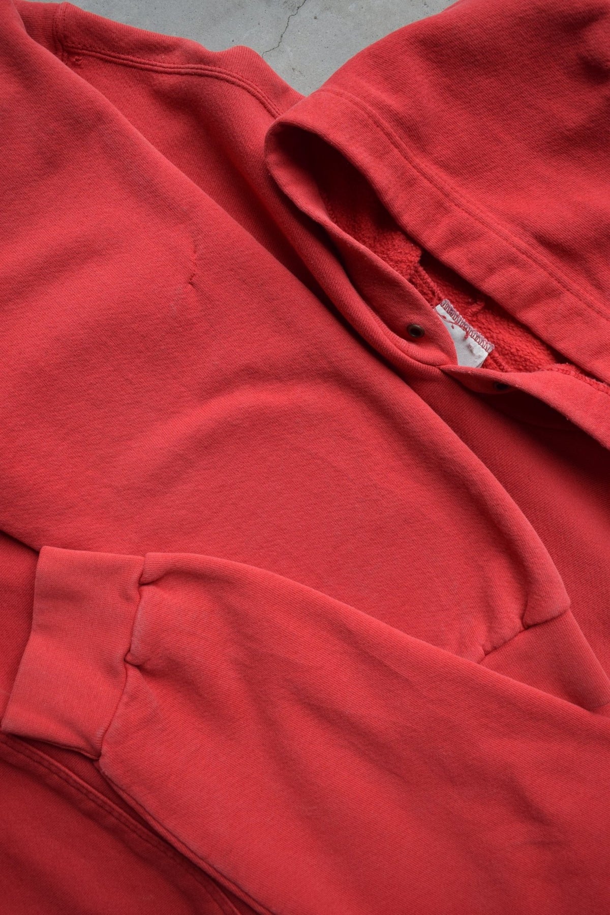 Nike Red Embroidered Centre Swoosh Hoodie — 2000s (XL) - Retrospective Store