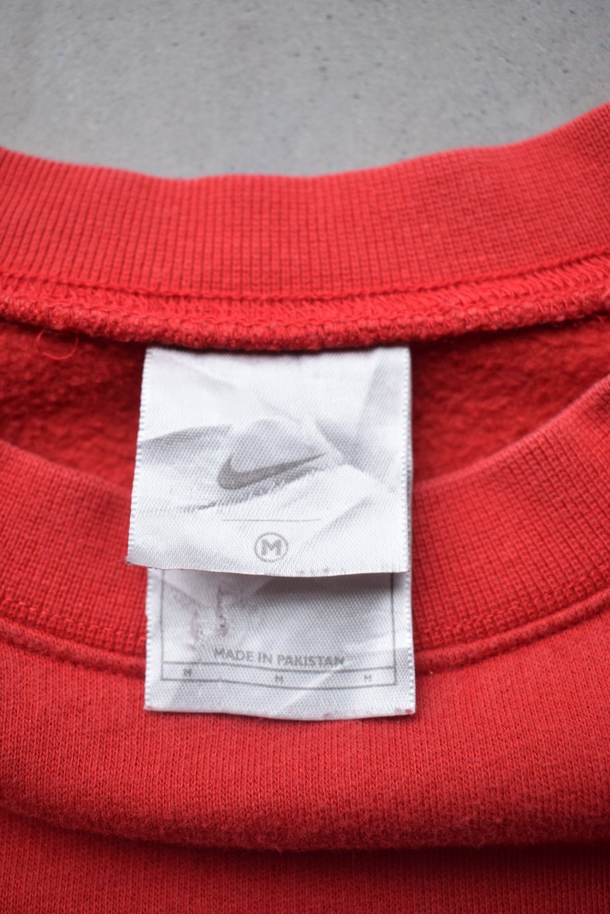 Nike Red Embroidered Spellout Crewneck — 2000s (M) - Retrospective Store