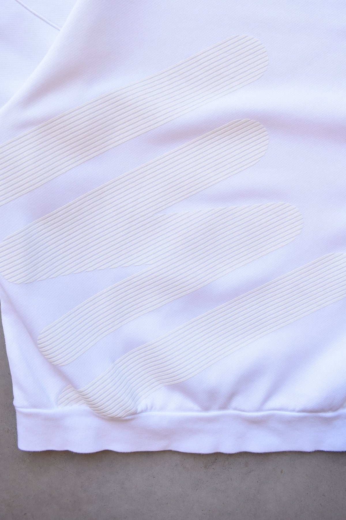 Nike Shox White Embroidered Swoosh Crewneck — 2000s (XL) - Retrospective Store