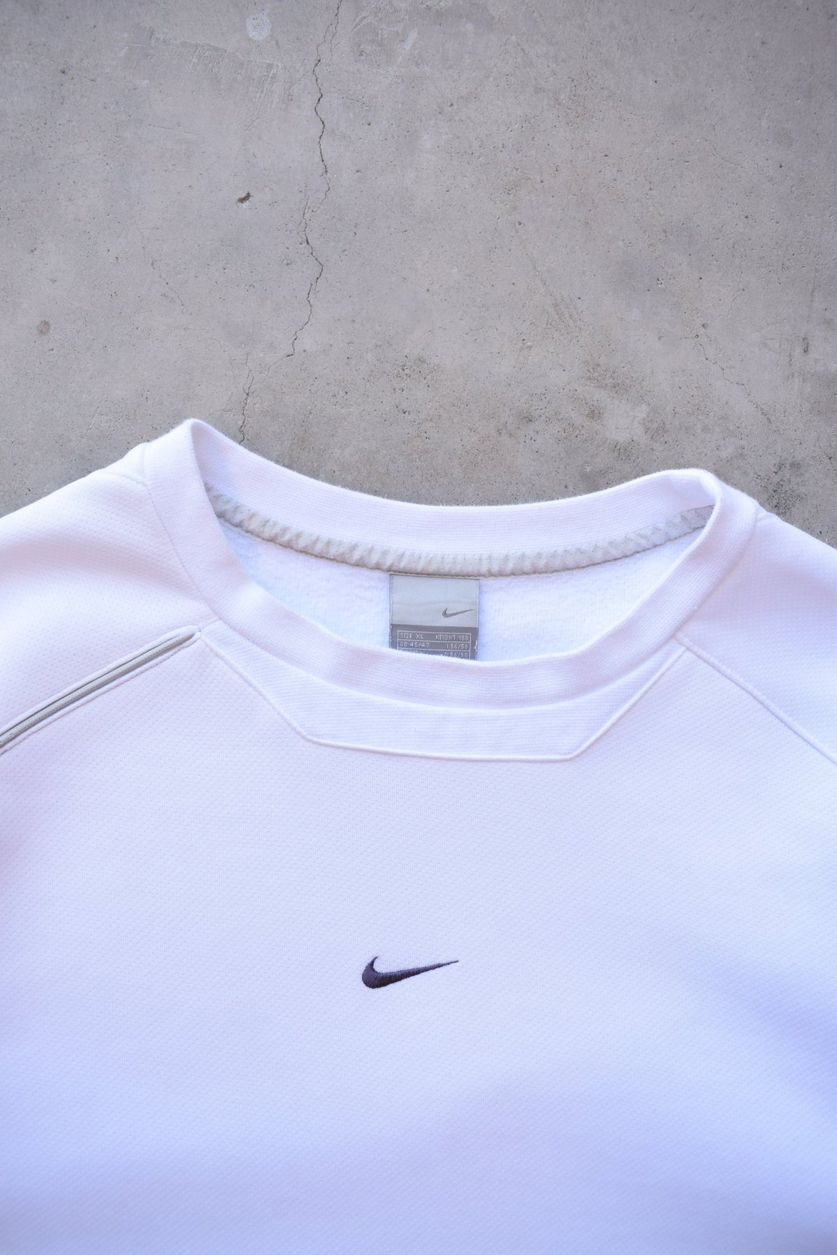 Nike Shox White Embroidered Swoosh Crewneck — 2000s (XL) - Retrospective Store