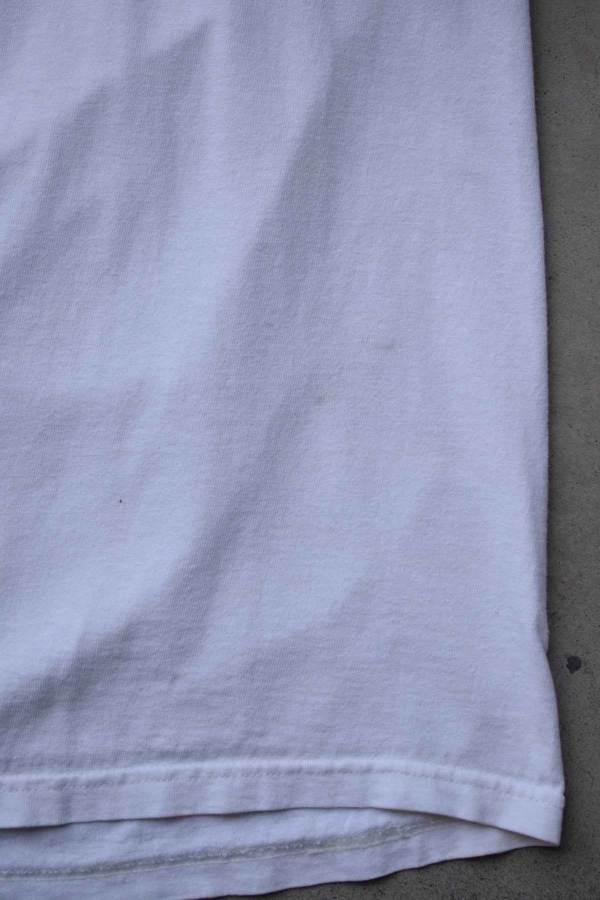 Nike Soccer x University of New Hampshire White Graphic Tee — 1990s (L) - Retrospective Store