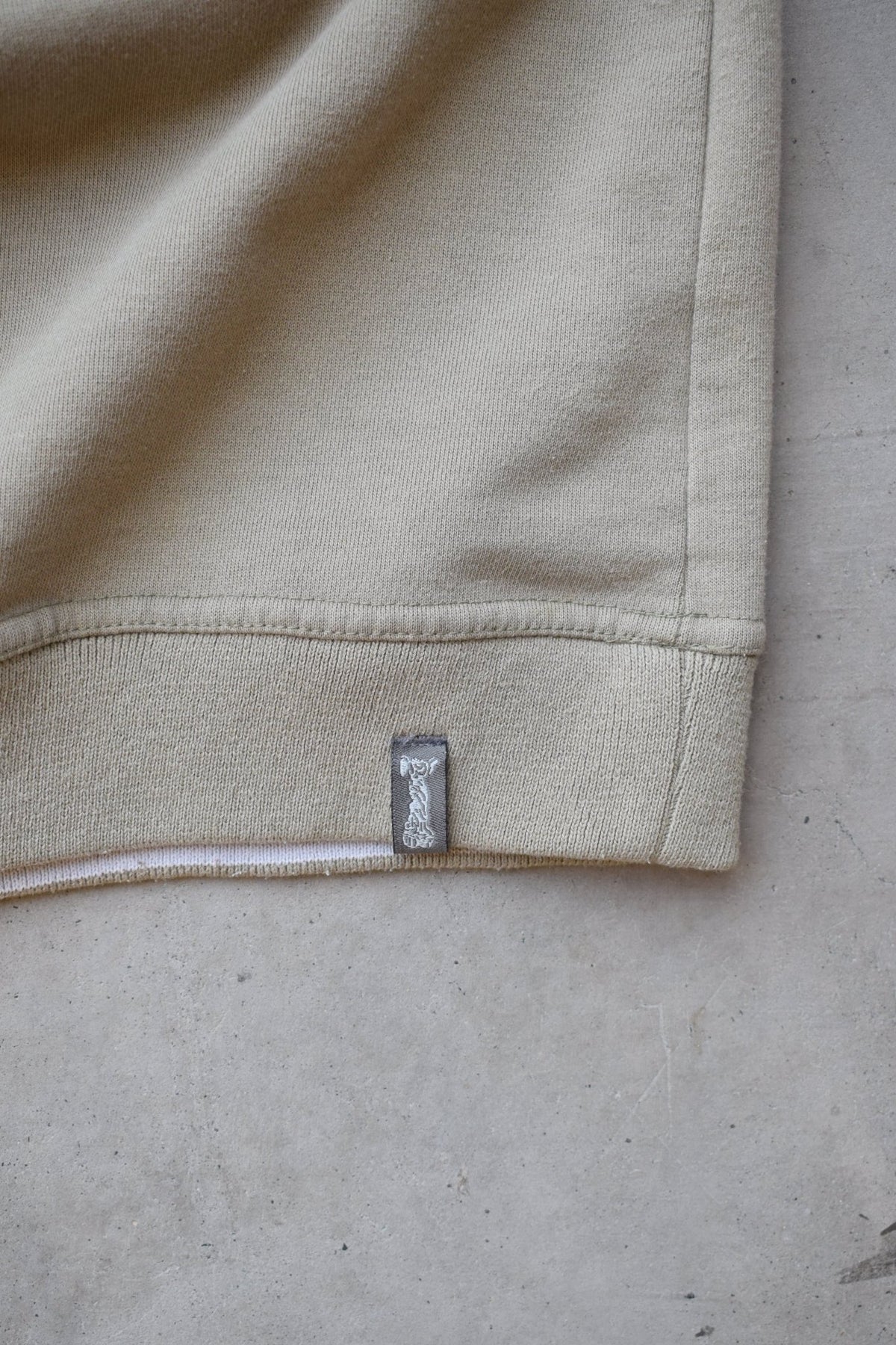 Nike Tan & Black Embroidered Spellout Crewneck — 1990s (L) - Retrospective Store