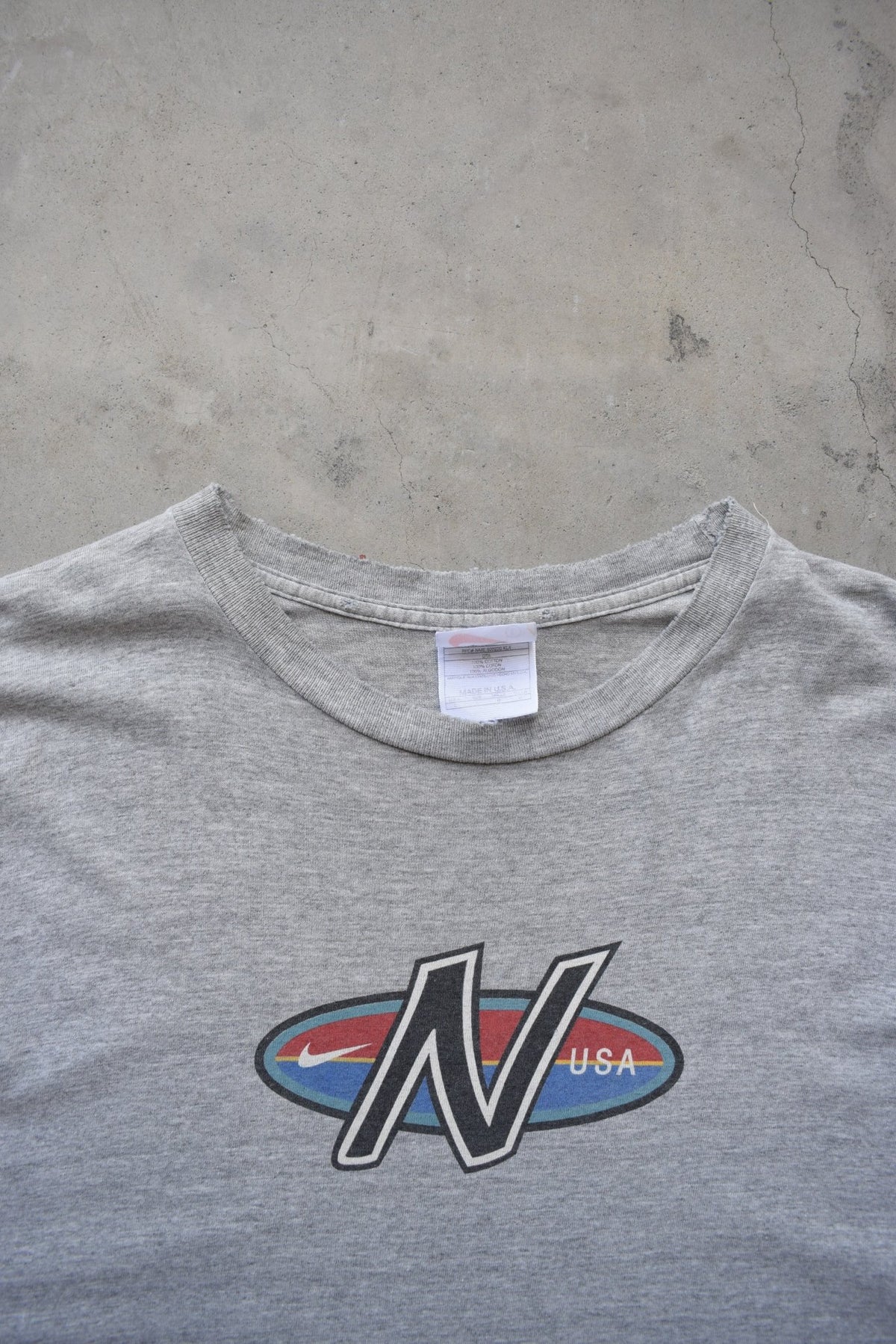 Nike USA Grey Graphic Tee — 1990s (XL/XXL) - Retrospective Store