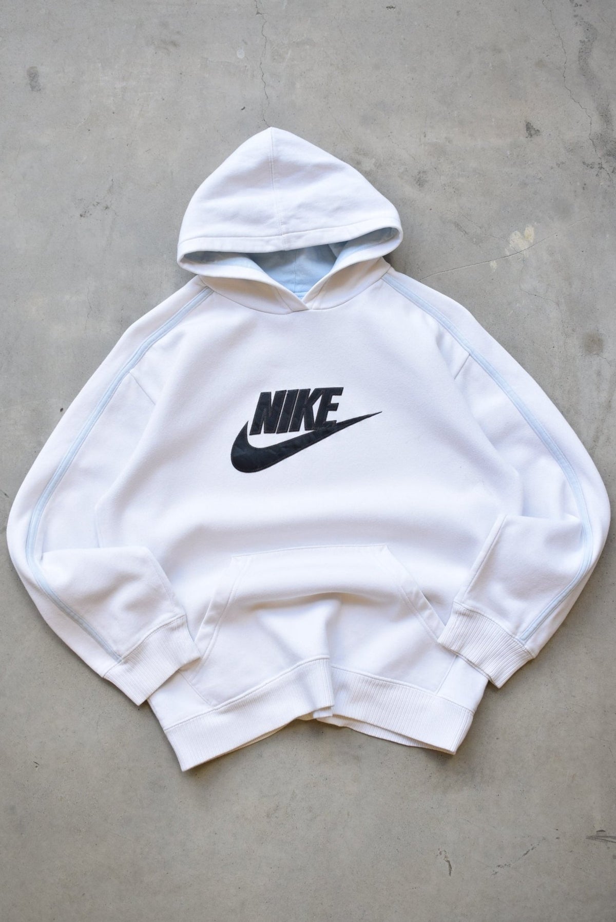 Nike White Embroidered Spellout Hoodie — 2000s (XS/S) - Retrospective Store
