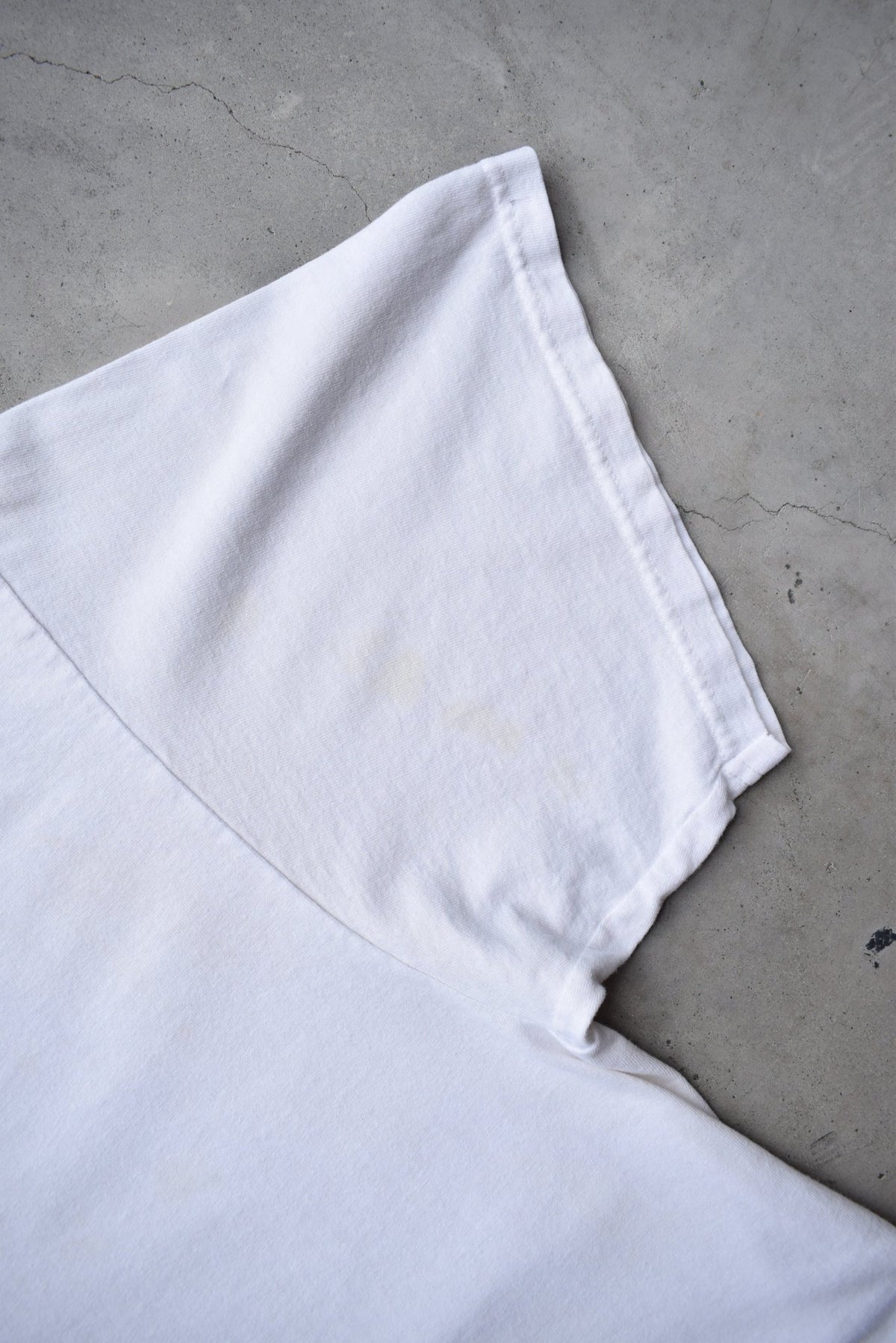 Nike White Spellout Tee — 1990s (XXL) - Retrospective Store