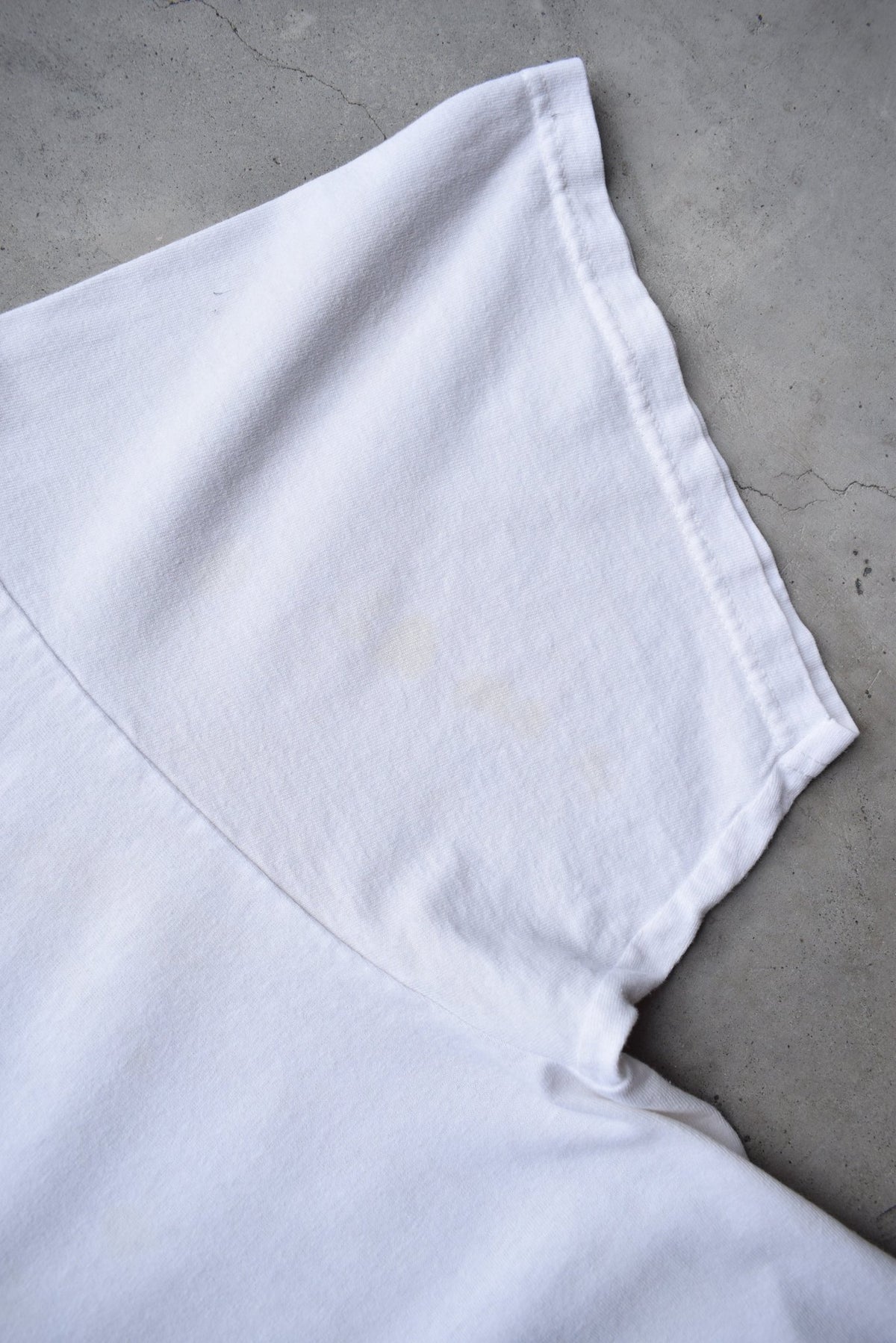 Nike White Spellout Tee — 1990s (XXL) - Retrospective Store