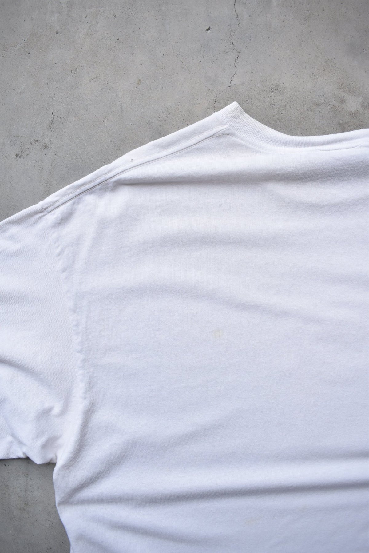 Nike White Spellout Tee — 1990s (XXL) - Retrospective Store