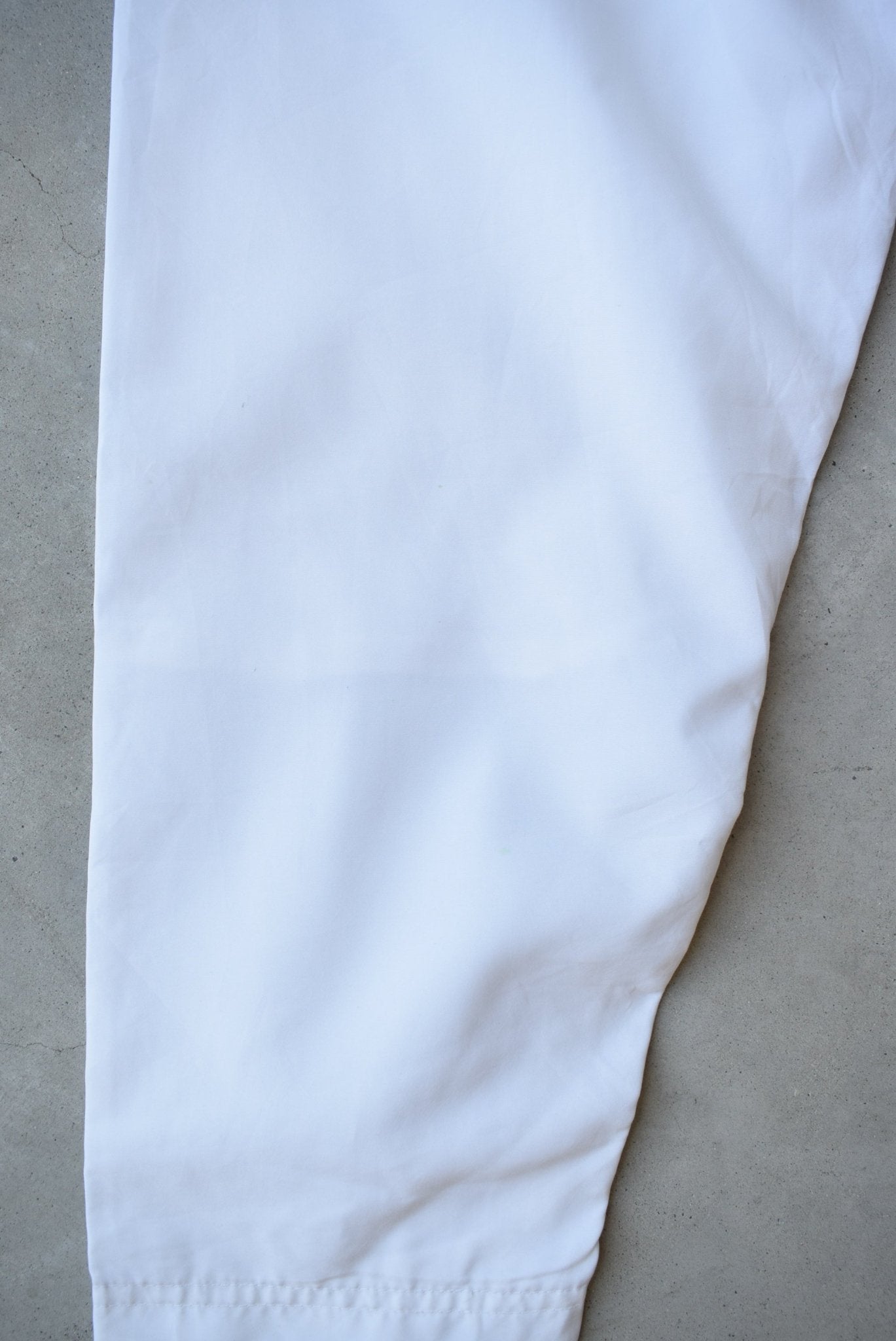 Nike White Swoosh Jacket — 2000s (M) - Retrospective Store