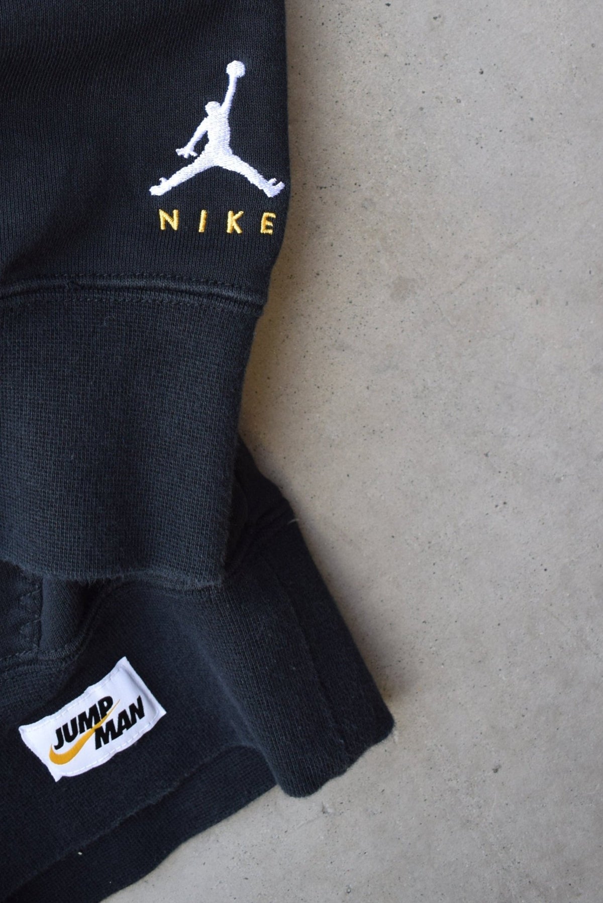 Nike x Air Jordan 'Jump Man' Black Embroidered Spellout Crewneck — 2000s (L) - Retrospective Store